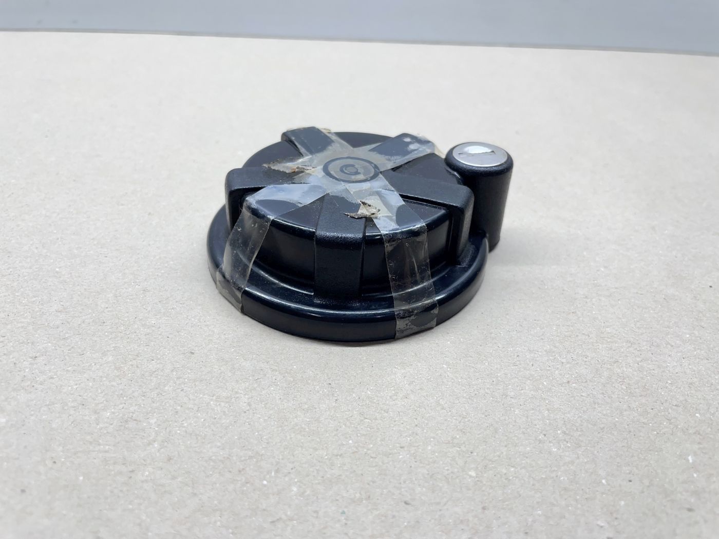 Tankdeckel o. Schlüssel NOS  - Yamaha DT 50 X 80 125  (39-72R)
