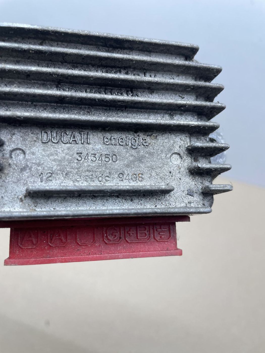 Piaggio NRG 50 - original Ducati Spannungsregler Gleichrichter  (109-8)