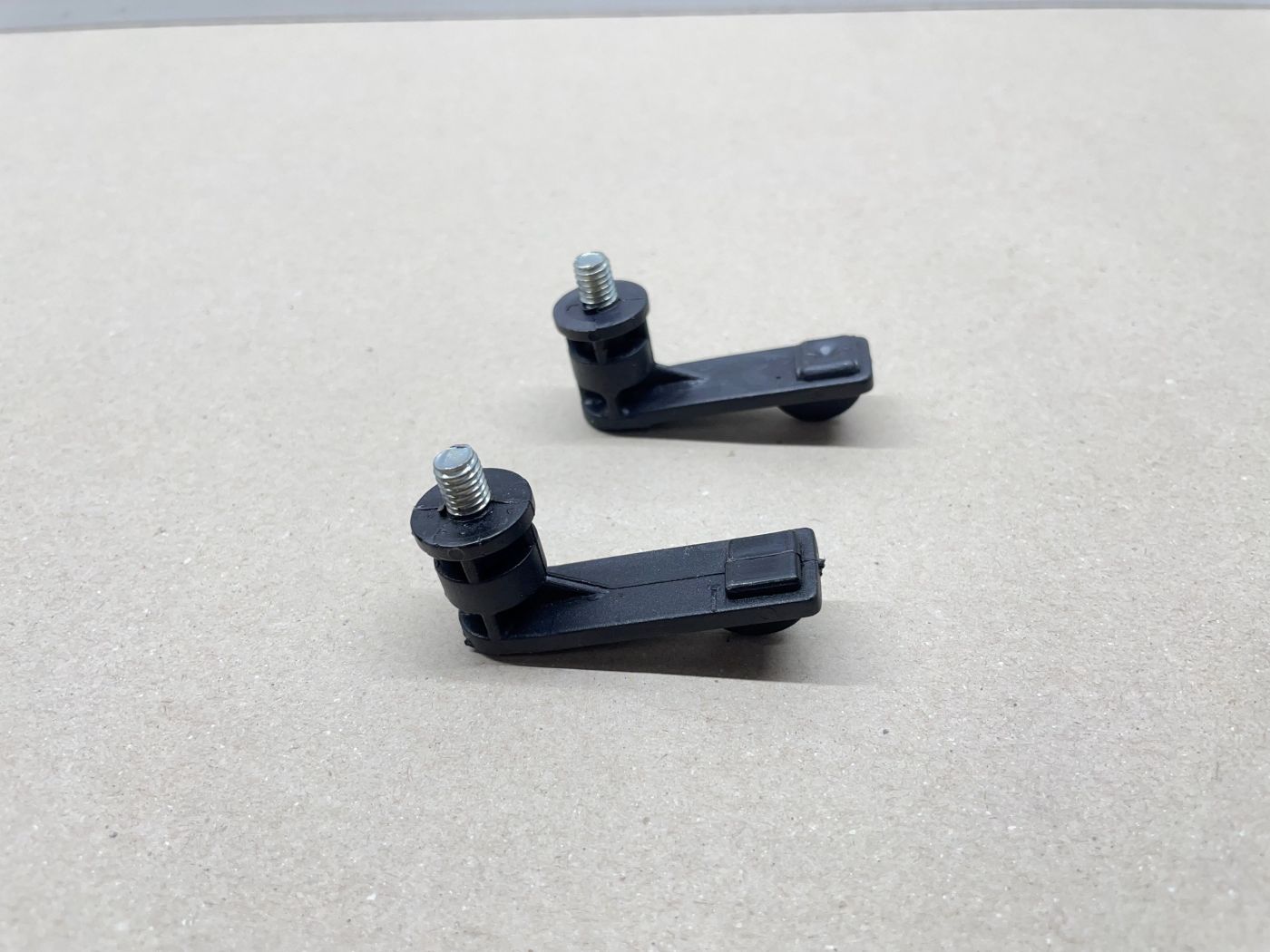 Kynast Mofa - 2x ORIGINAL Hebel Satteldose ? Rahmen Verkleidung  (39-48R)