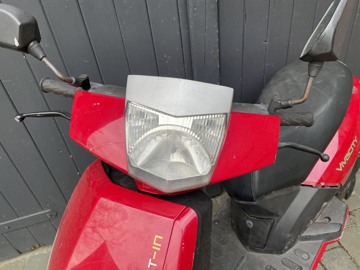 Peugeot New Vivacity 50 2T -  Verkleidung oben Scheinwerfer Abdeckung (90)