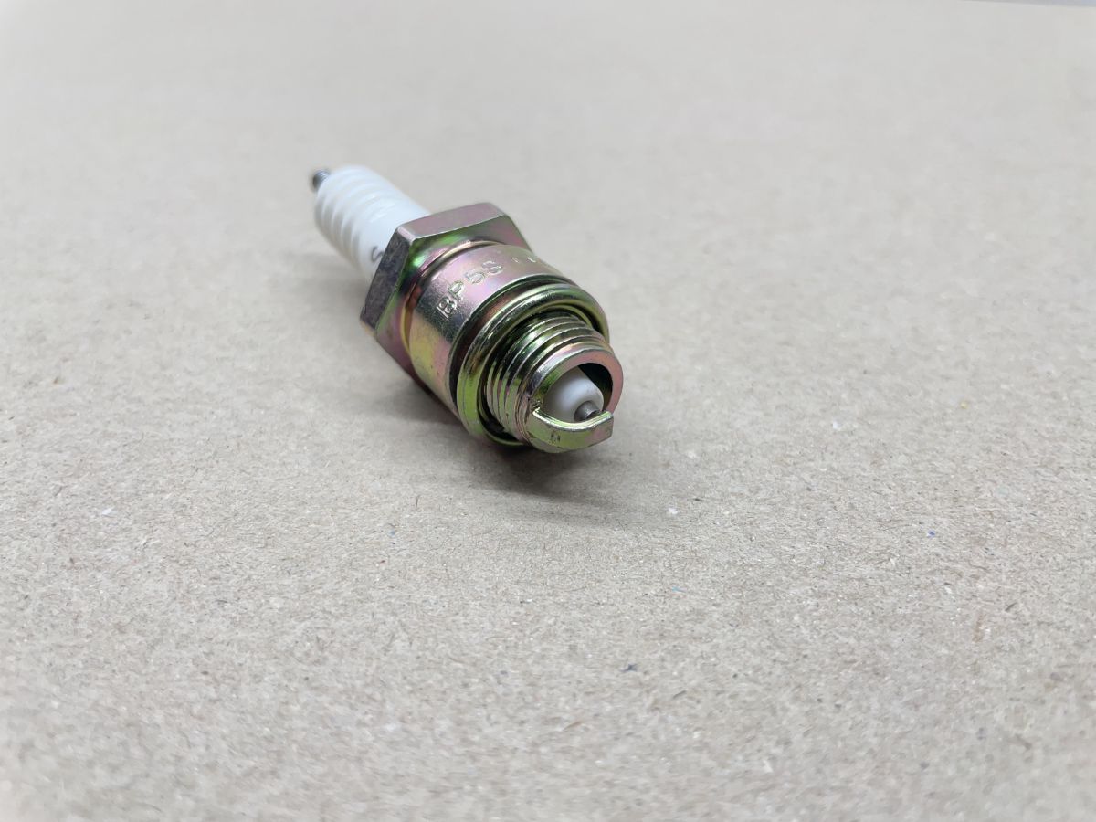 1x NGK Zündkerze BP5S spark plug  (Z2)