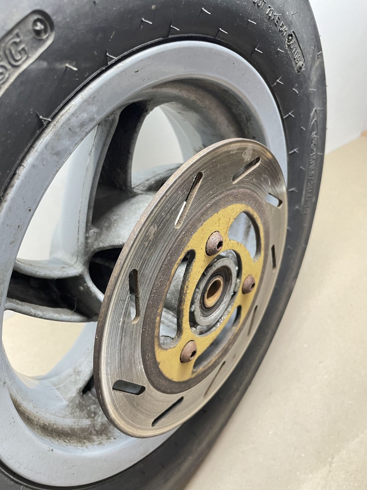 Piaggio TPH 50 - Vorderrad Reifen Felge vorne wheel (58-2)