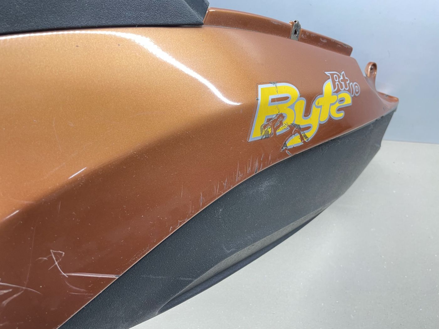 Atala Byte RT10 -  Seitenteil links Verkleidung Abdeckung fairing  (102-17)