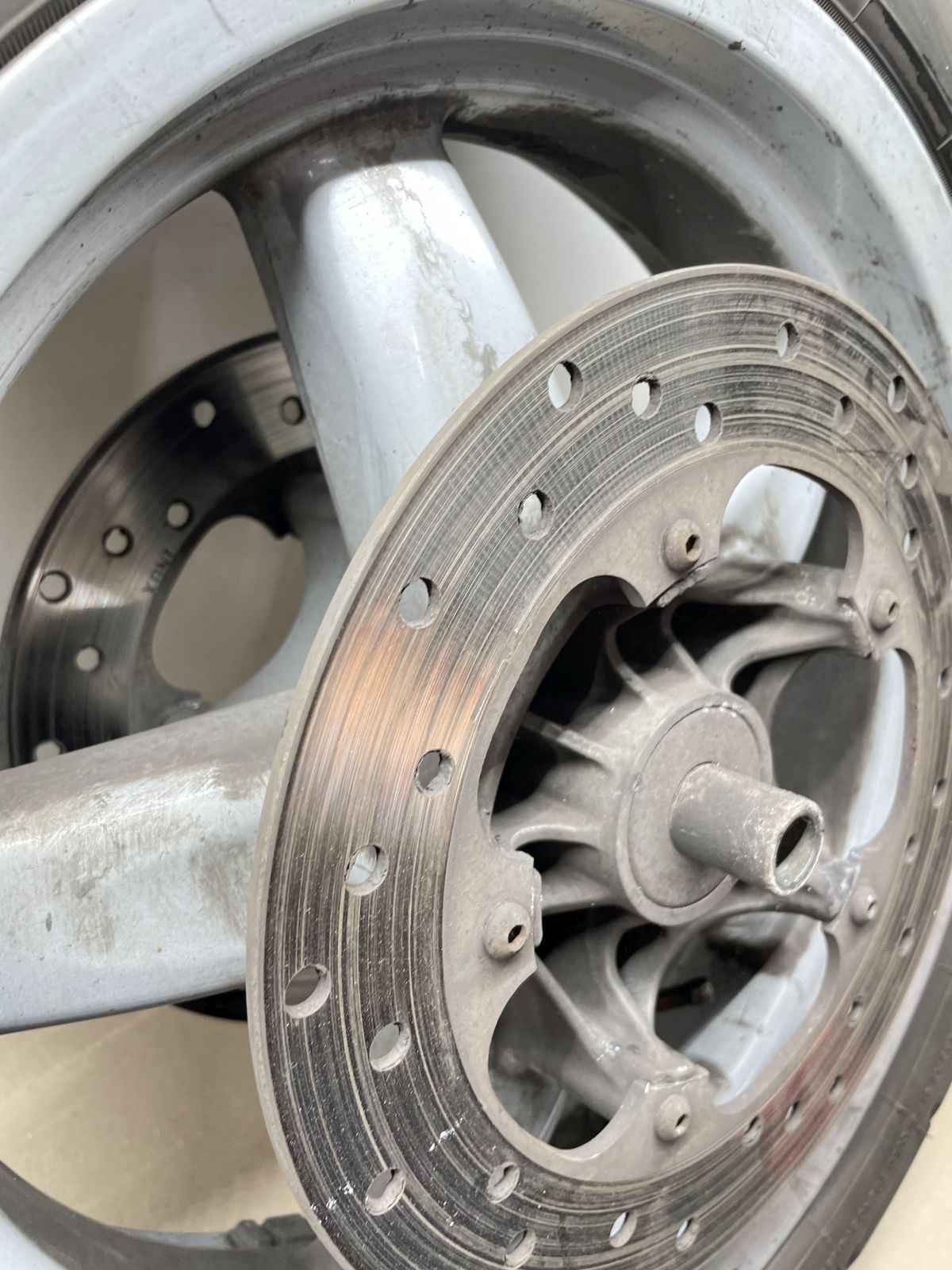 Piaggio X9 250 - Vorderrad Reifen Felge vorne front wheel (75)