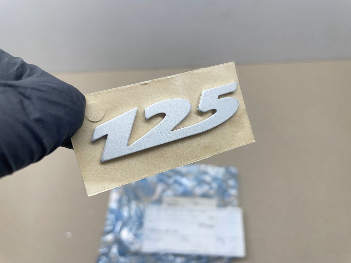 Piaggio X9 125 - ORIGINAL 125 Logo Emblem Aufkleber Sticker Verkleidung (63)