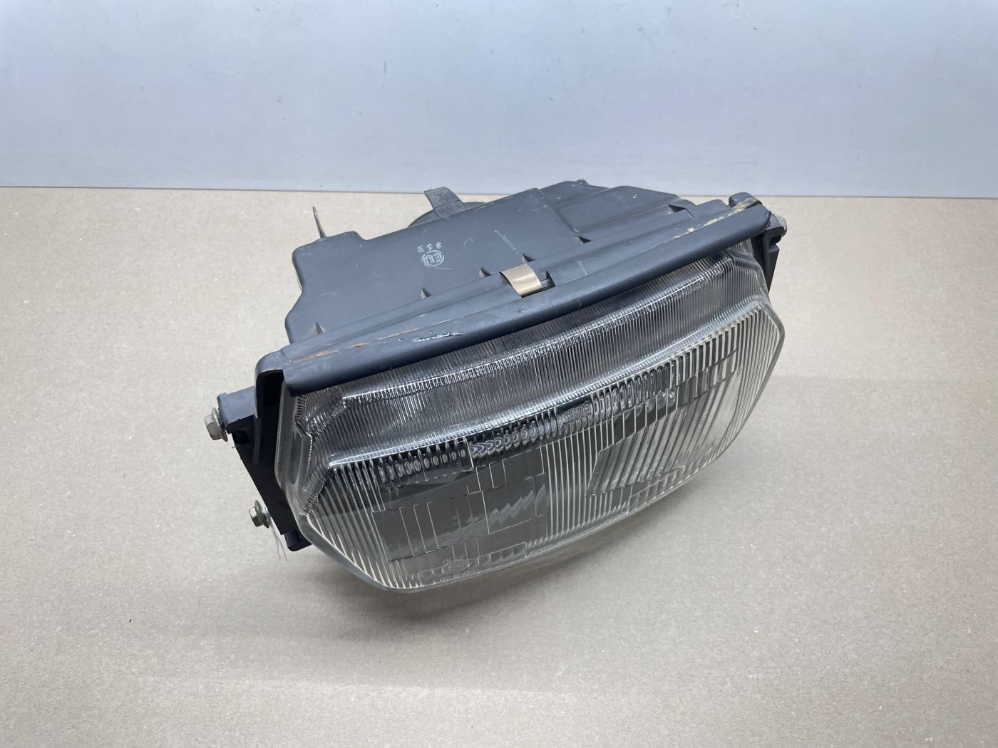 Suzuki GSX 600 F - Scheinwerfer Koito Licht Lampe vorne headlight (118-1)