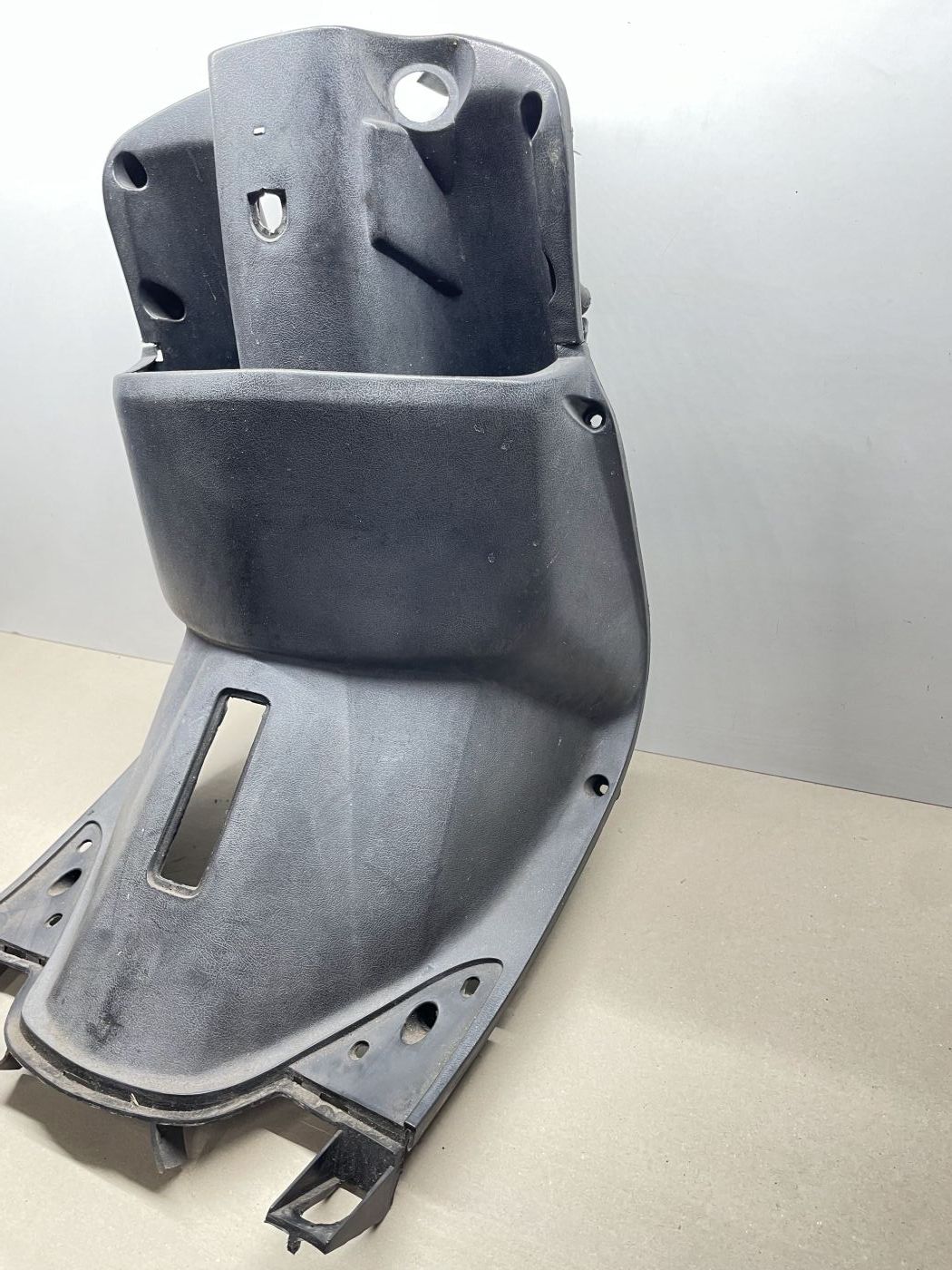 Rex RS 450 - Beinschild Verkleidung Innenraum Abdeckung (102-15)