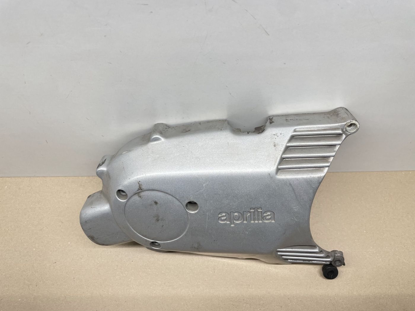Aprilia Leonardo 125 - Abdeckung Variomatikdeckel Motordeckel Verkleidung (109-1)