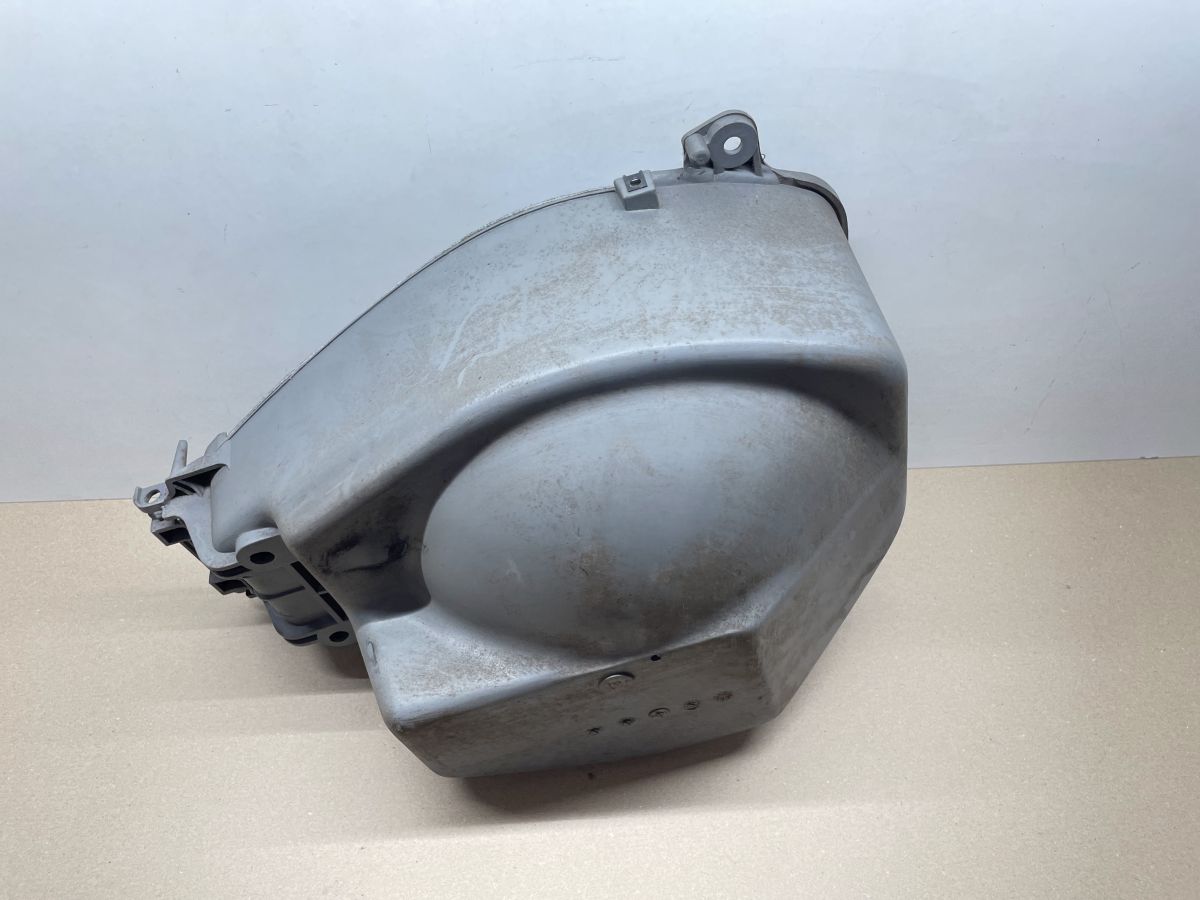 Yamaha Cygnus XC 125 - Helmfach Staufach Abdeckung Stauraum Verkleidung (74)