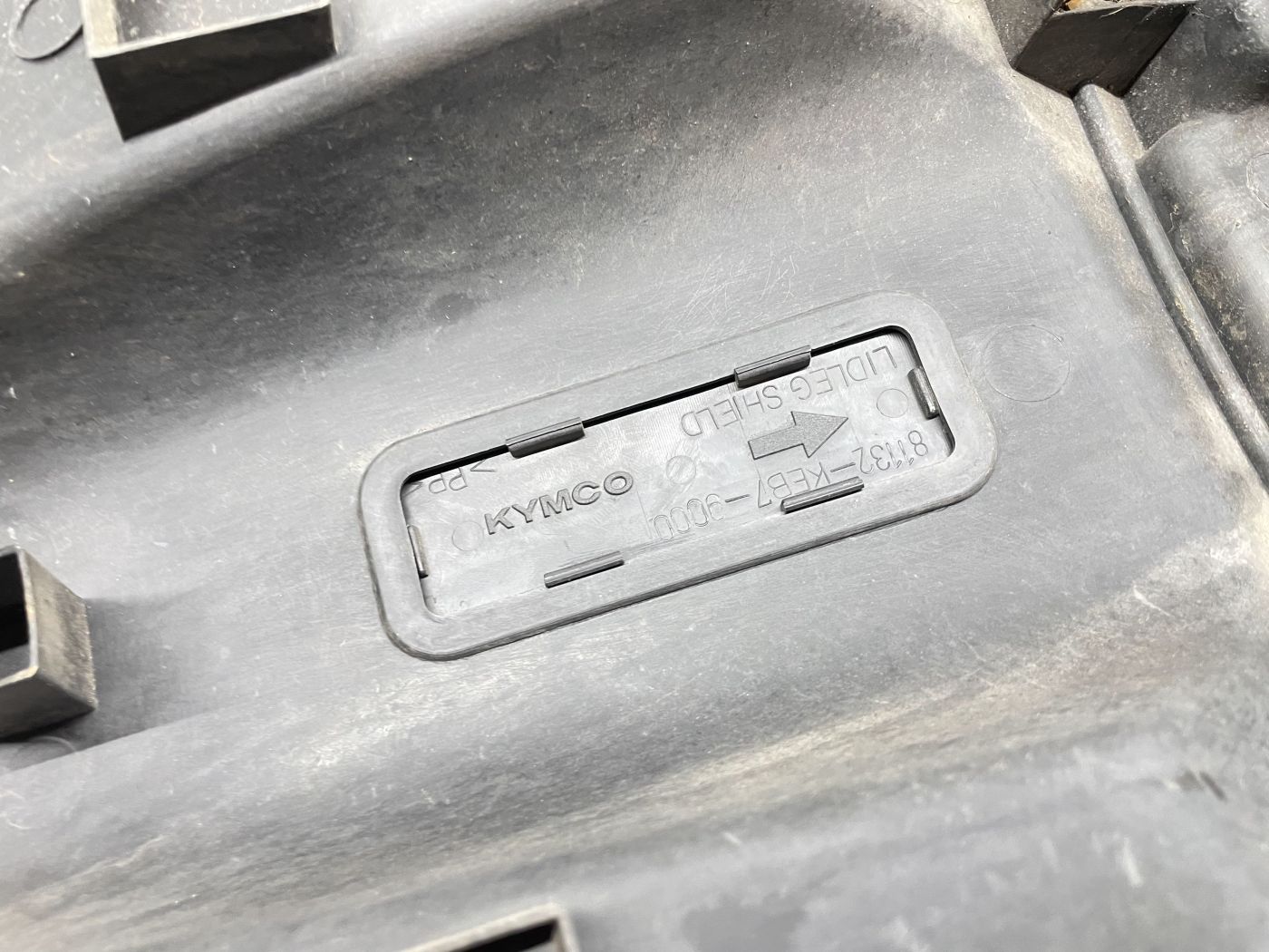 Kymco Cobra Cross - Beinschild Verkleidung Innenraum Abdeckung fairing (114)