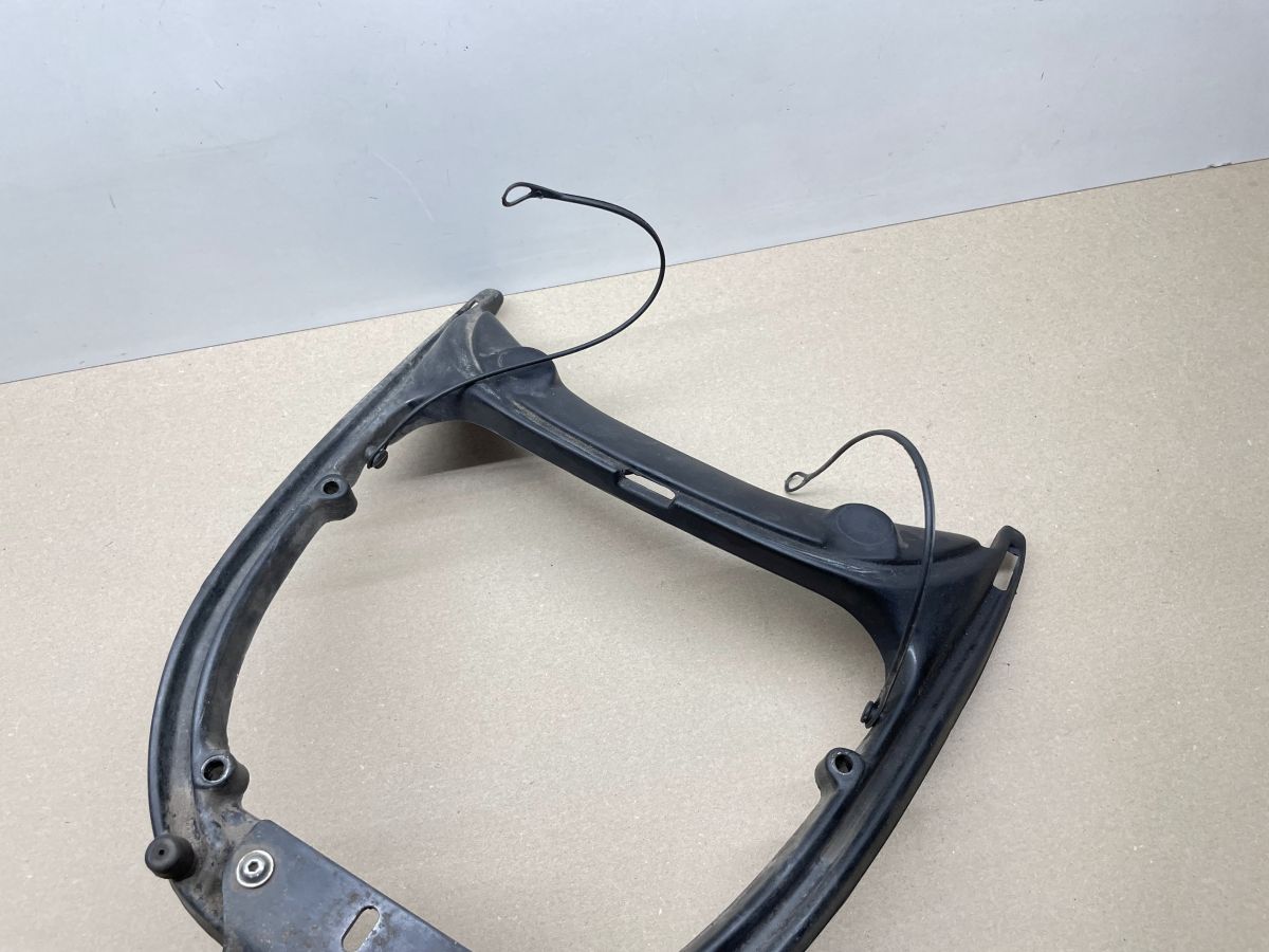 Aprilia Gulliver 50 - Rahmen Heckklappe Abdeckung Helmfach (76)