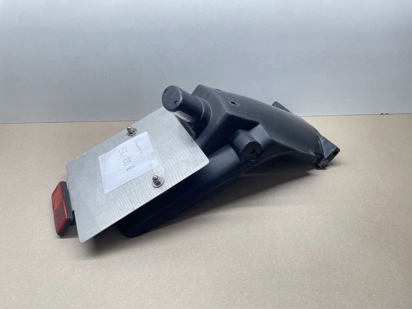Kawasaki EL 250  - Spritzschutz hinten Kennzeichenhalterung Abdeckung (118-V)