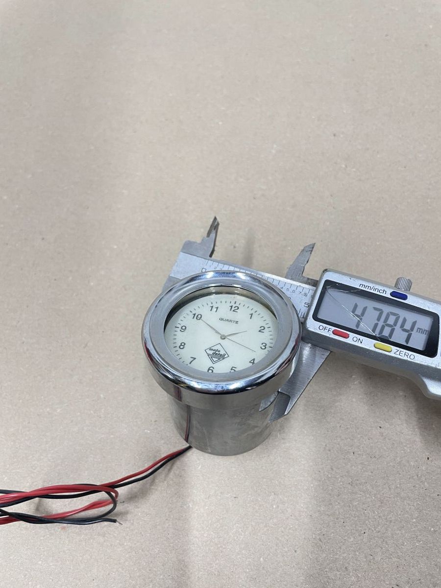 Moto Detail Quartz Uhr elektrisch - Motorrad Traktor Honda Suzuki Kawasaki (118-14)