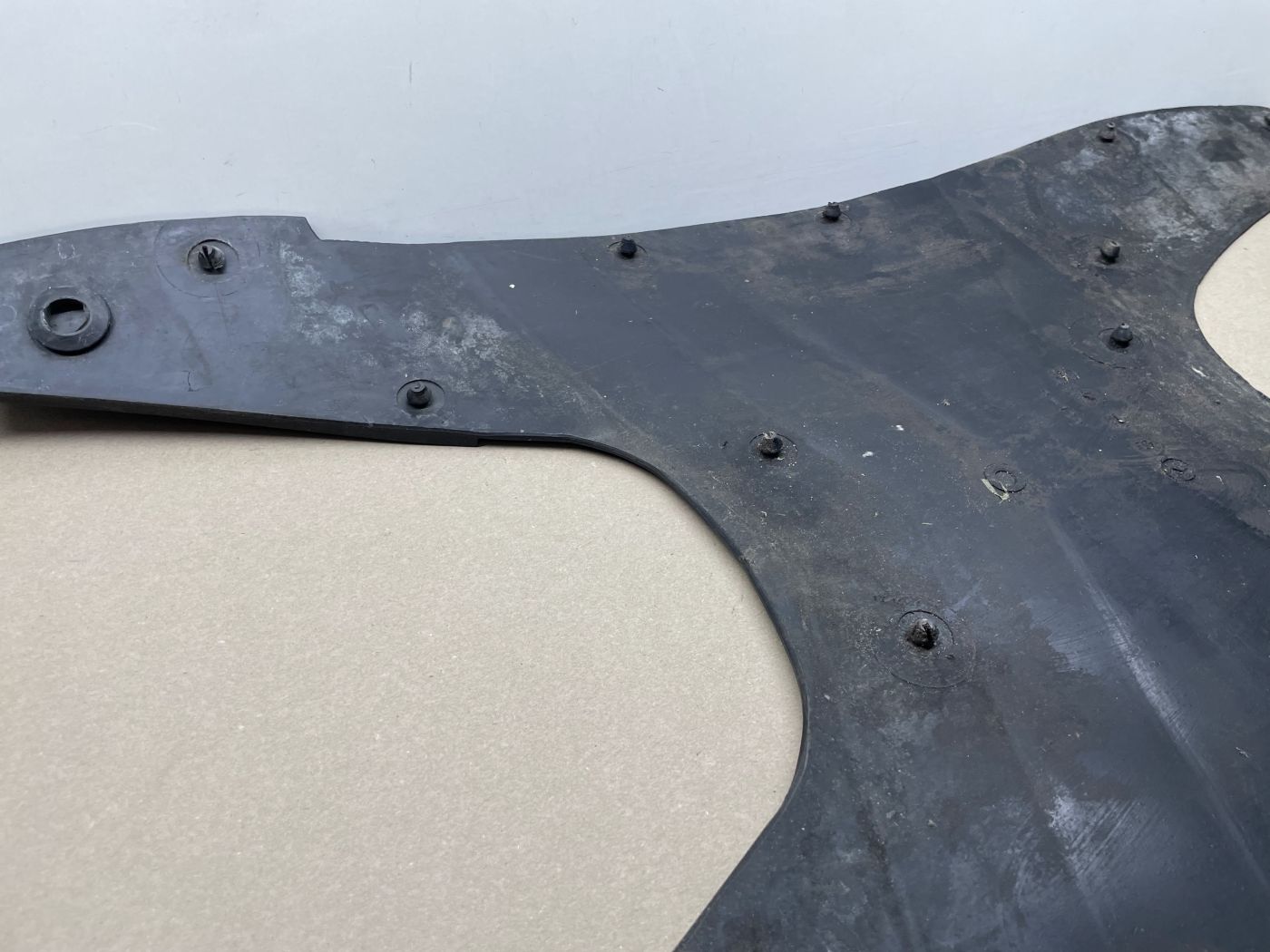Kymco KB 50  - Gummimatte Fußablage Trittbrett Verkleidung Abdeckung (117)