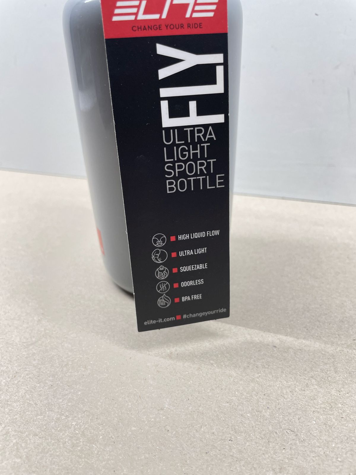ELITE Fly 550 ml Trinkflasche besonders leicht 54 g BPA-frei Fahrrad (94-114)