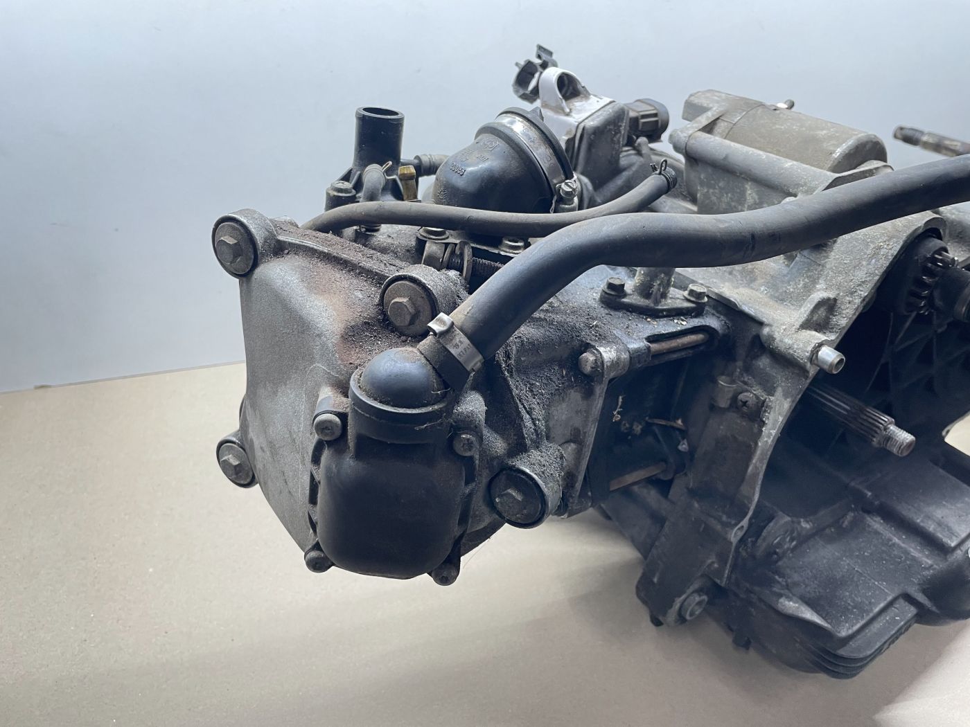 Piaggio Beverly 125 - Motorblock Kurbelwelle Getriebe Zylinder Anlasser engine (110)