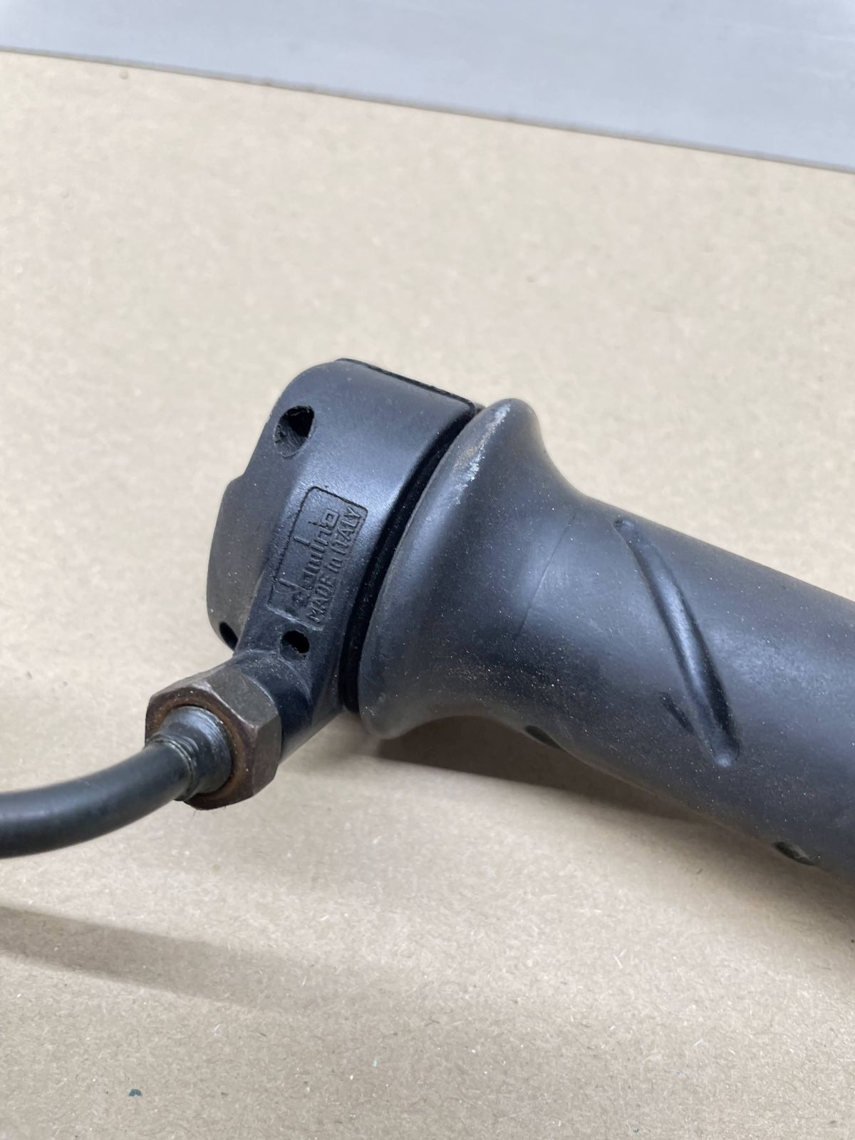 Hercules Splinter / Peugeot Speedake - Gasgriff + Verteiler Gaszug Ölzug (81)