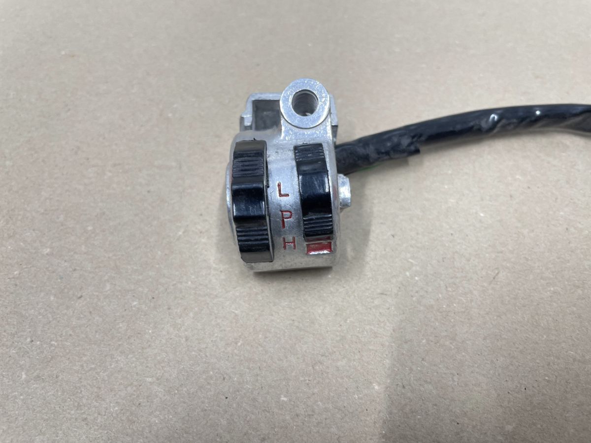Honda C50 C65 C70 - Lenkerschalter links LPH handlebar switch (118-11)