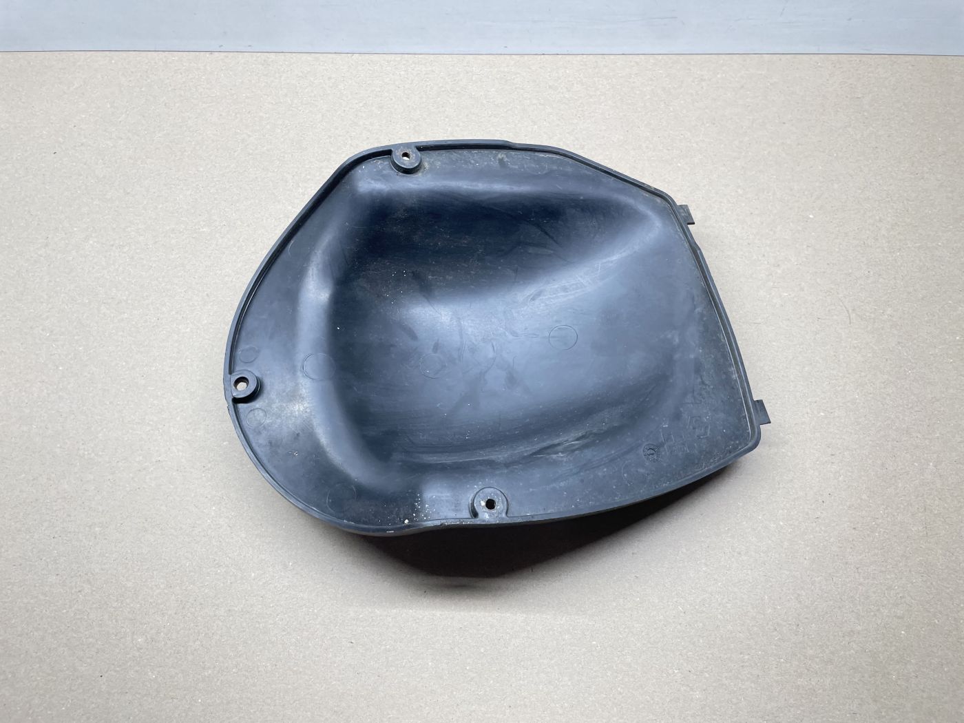 Piaggio Beverly 125 - Deckel Helmfach Abdeckung Verkleidung fairing (110)