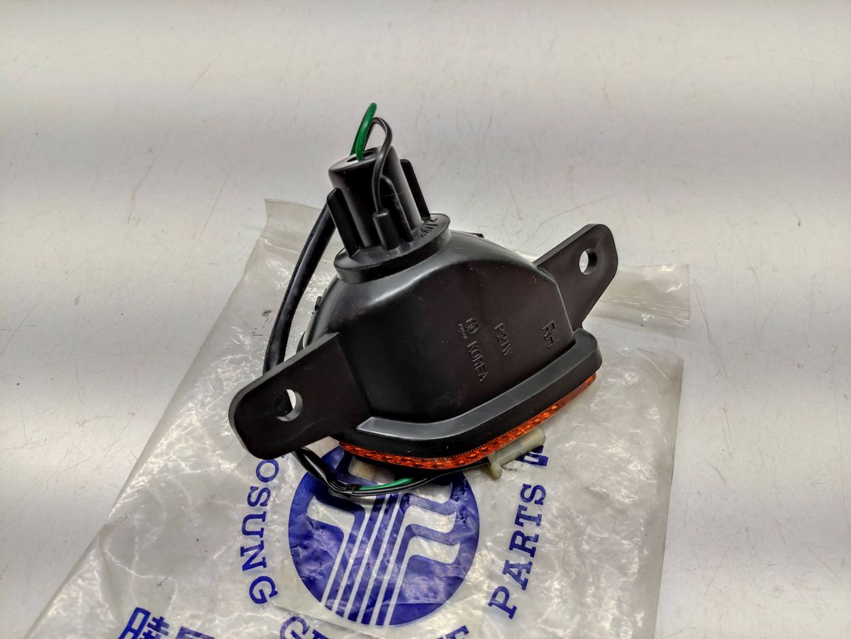 Hyosung Avanti SD50 - Blinker hinten rechts NEU ! (38-1)