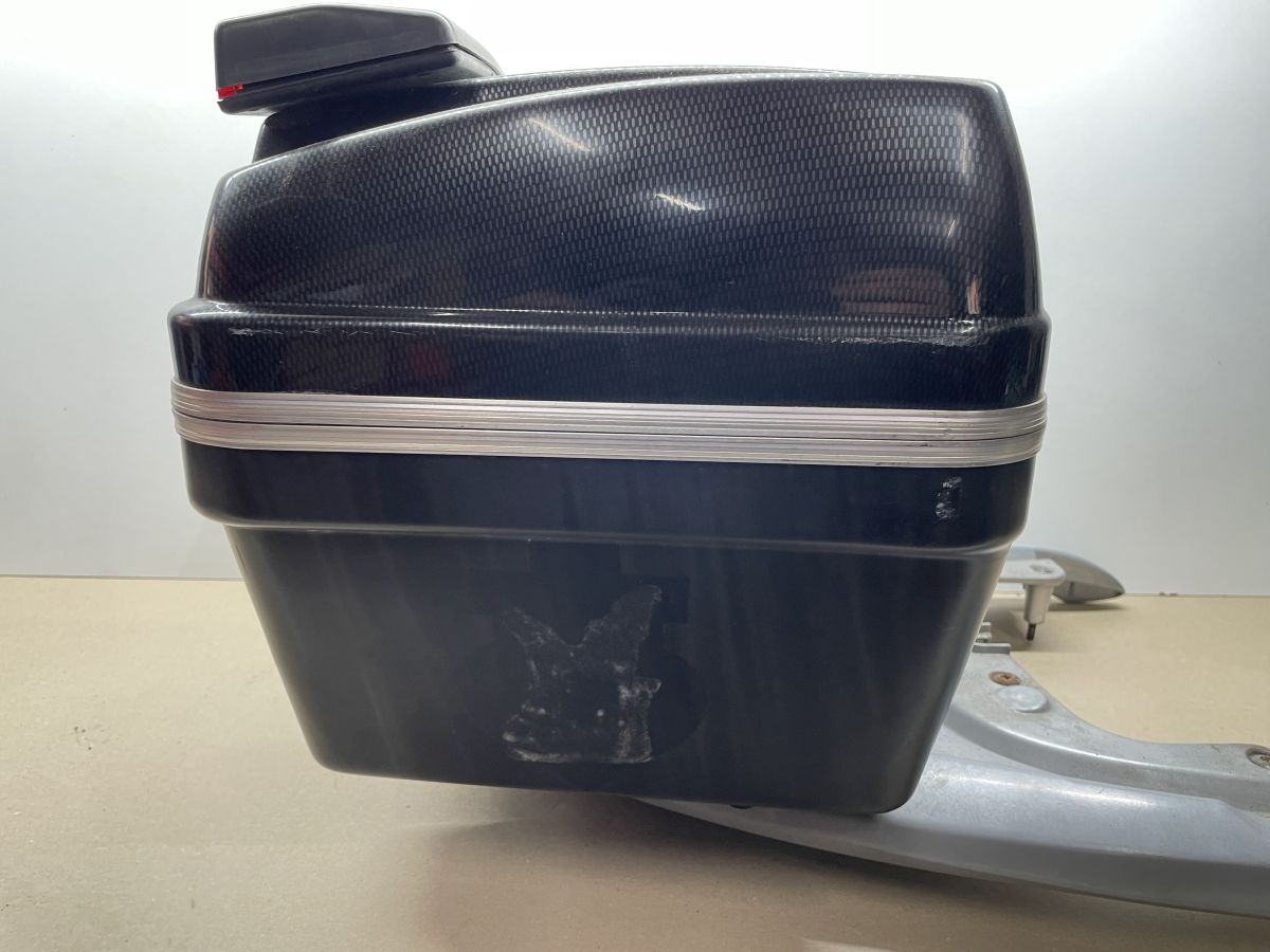 Piaggio Sfera RST 50 - ORIGINAL Gepäckträger + Piaggio Topcase Koffer  (72-2)