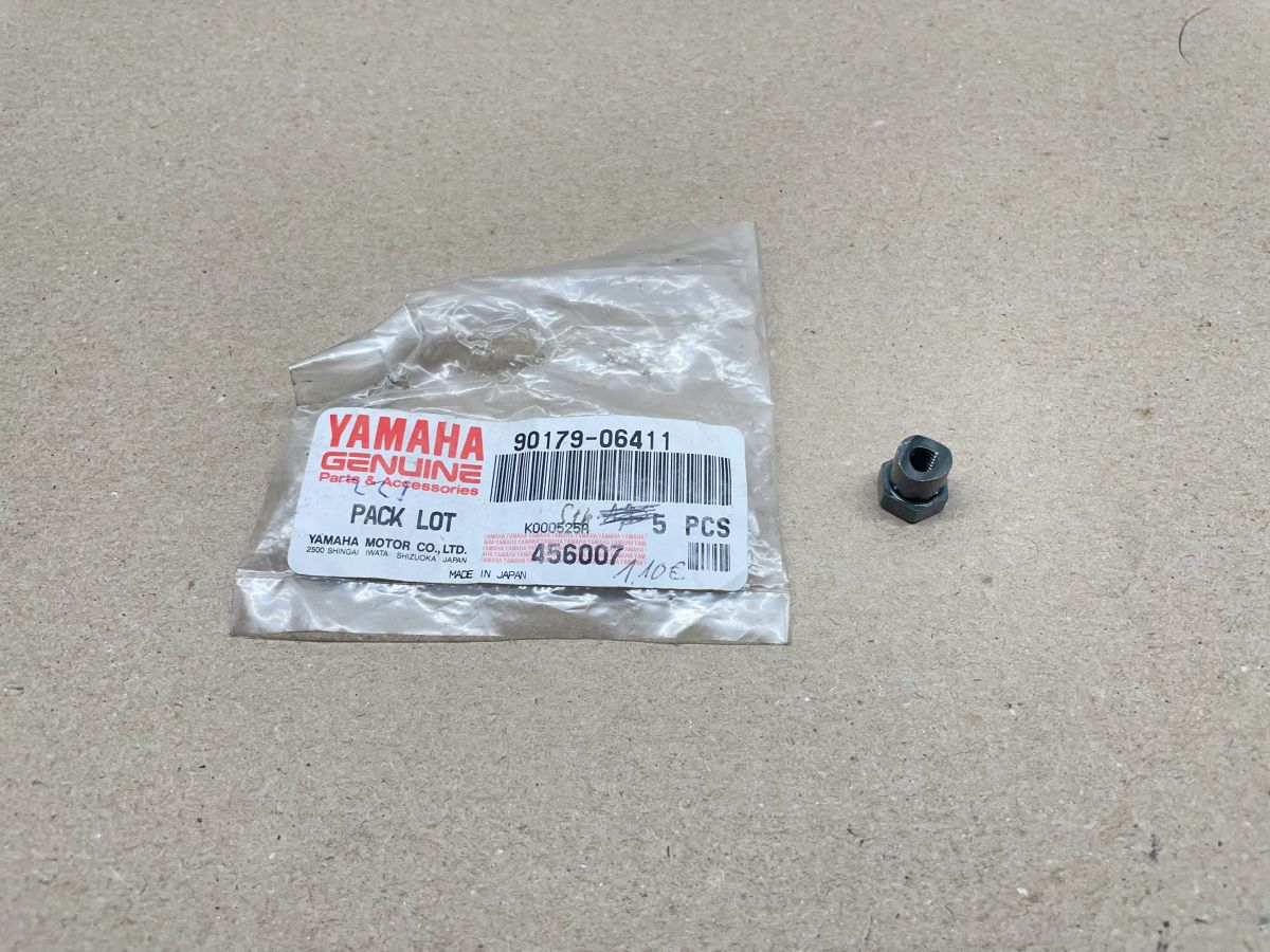 Yamaha JogR Jog 50 - ORIGINAL Stellmutter Bremszug hinten NEU NOS Minarelli (39-60)