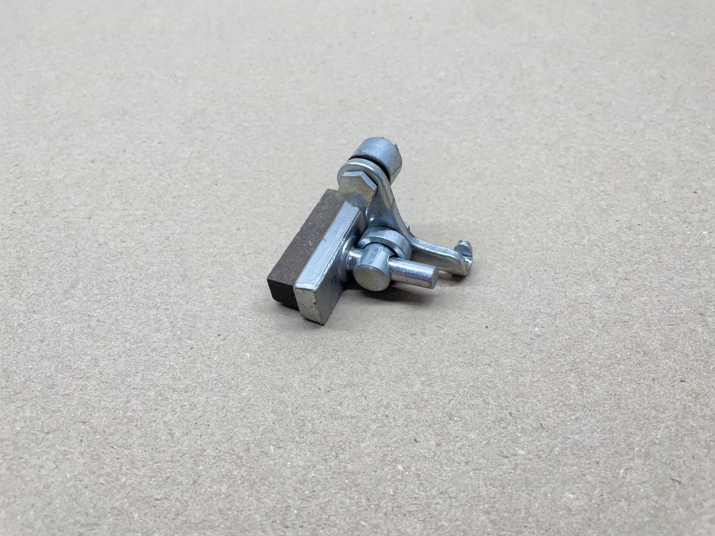 Mobylette M1 Mini Moby Cady - Bremsklotz links NOS Vorderradbremse Bremsbügel (113)