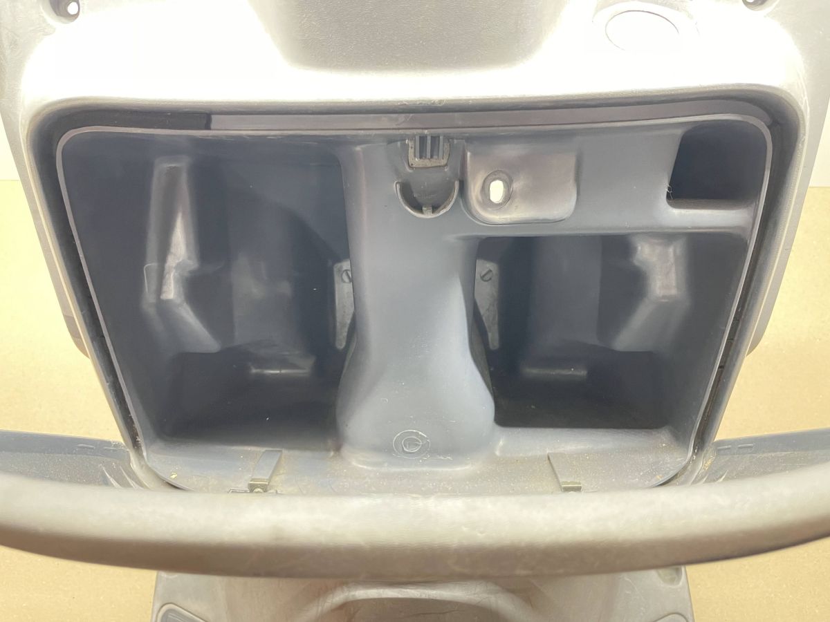 Yamaha Cygnus XC 125 - Beinschild Innenraum Verkleidung Abdeckung (74)
