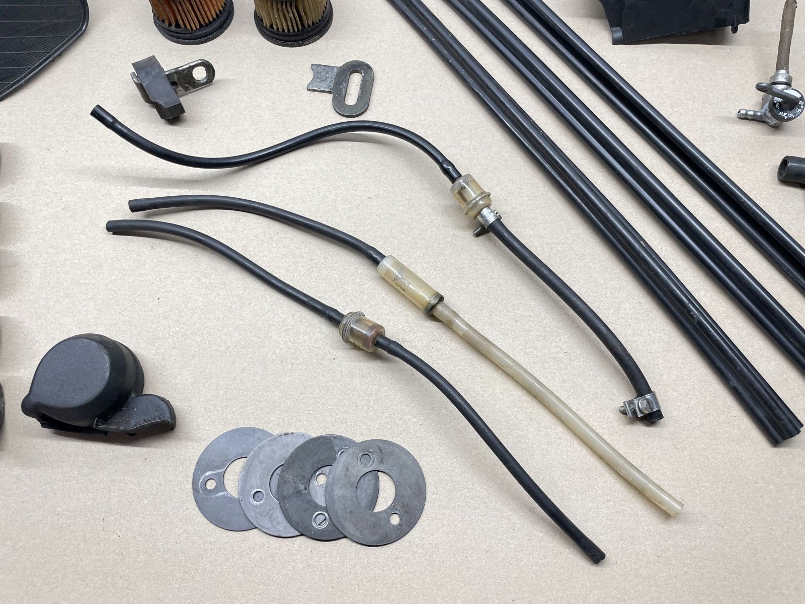 Saxonette Spartamet - Benzinhahn/Filter Zündkerzenstecker Luftfilter etc. (83-7)