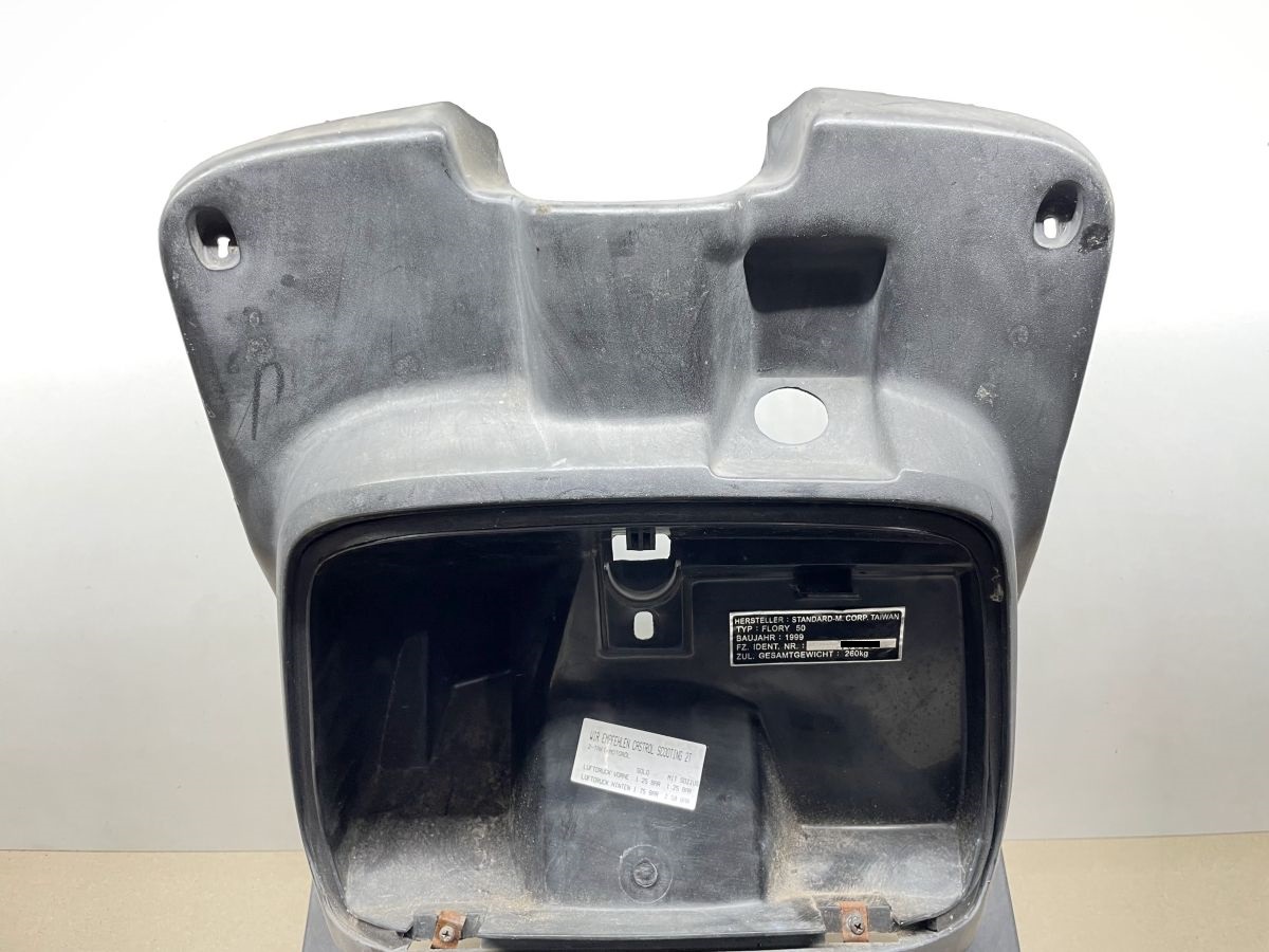 Kreidler Flory 50 2T - Beinschild Abdeckung Verkleidung Innenraum (65-2)