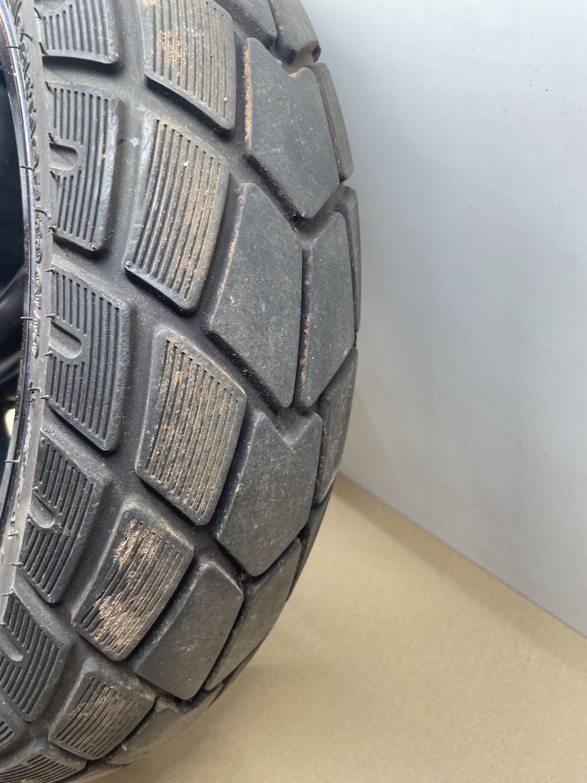 Piaggio TPH 50 - Vorderrad Reifen Felge vorne wheel (84-9)