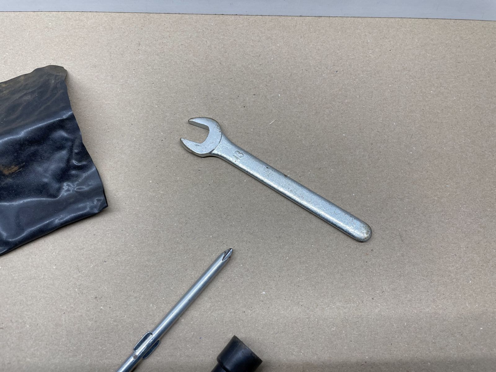 Roller Bordwerkzeug Schraubenschlüssel  - Piaggio Aprilia Peugeot MBK (45)