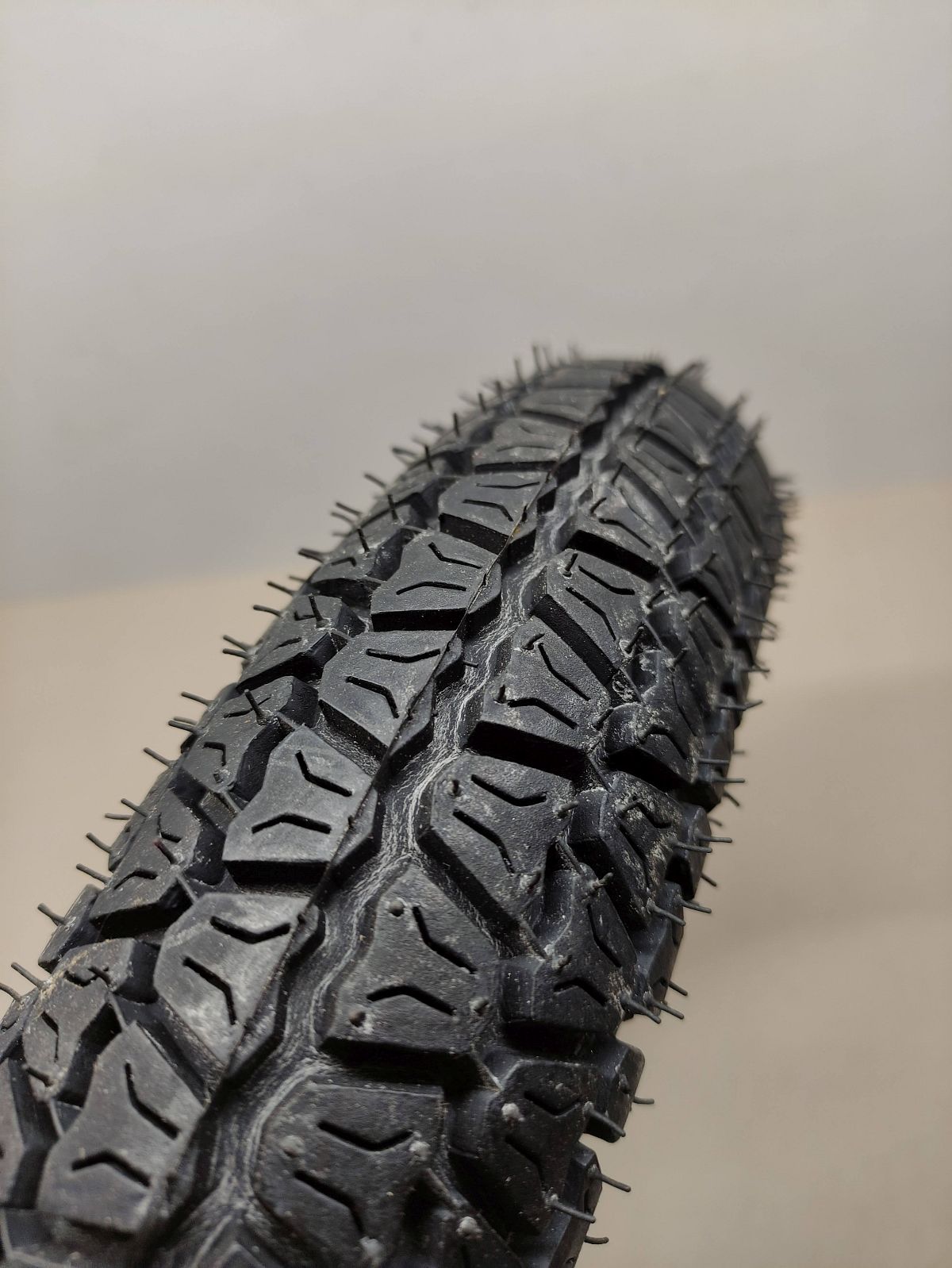 Reifen Schwalbe 3.00-10 (50J)  DOT 2006   NEU  (39)