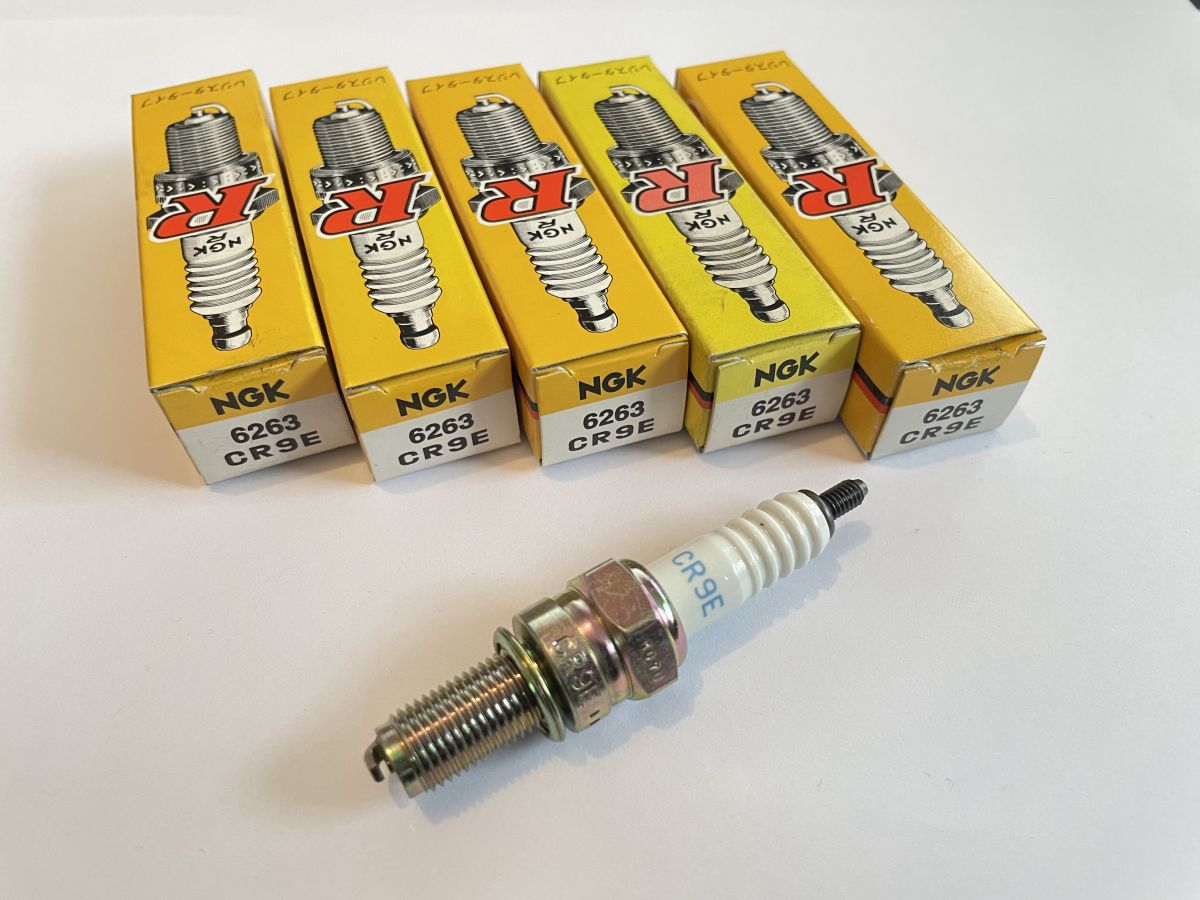 5x NGK Zündkerze CR9E z.B. Suzuki GSXR 600 750 1000 NEU