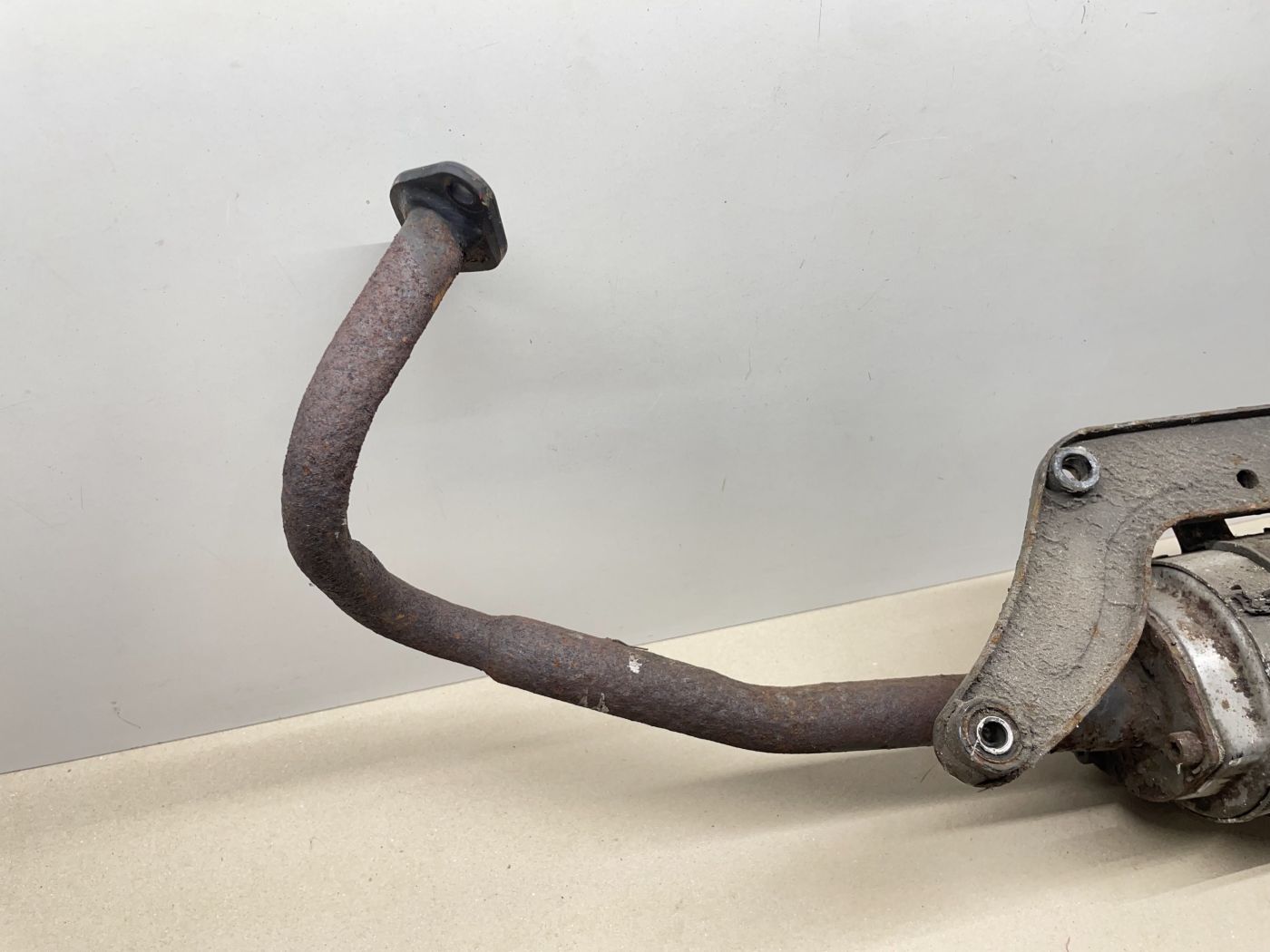Ering / Baotian BT49QT-7 original Auspuff exhaust (102-14)