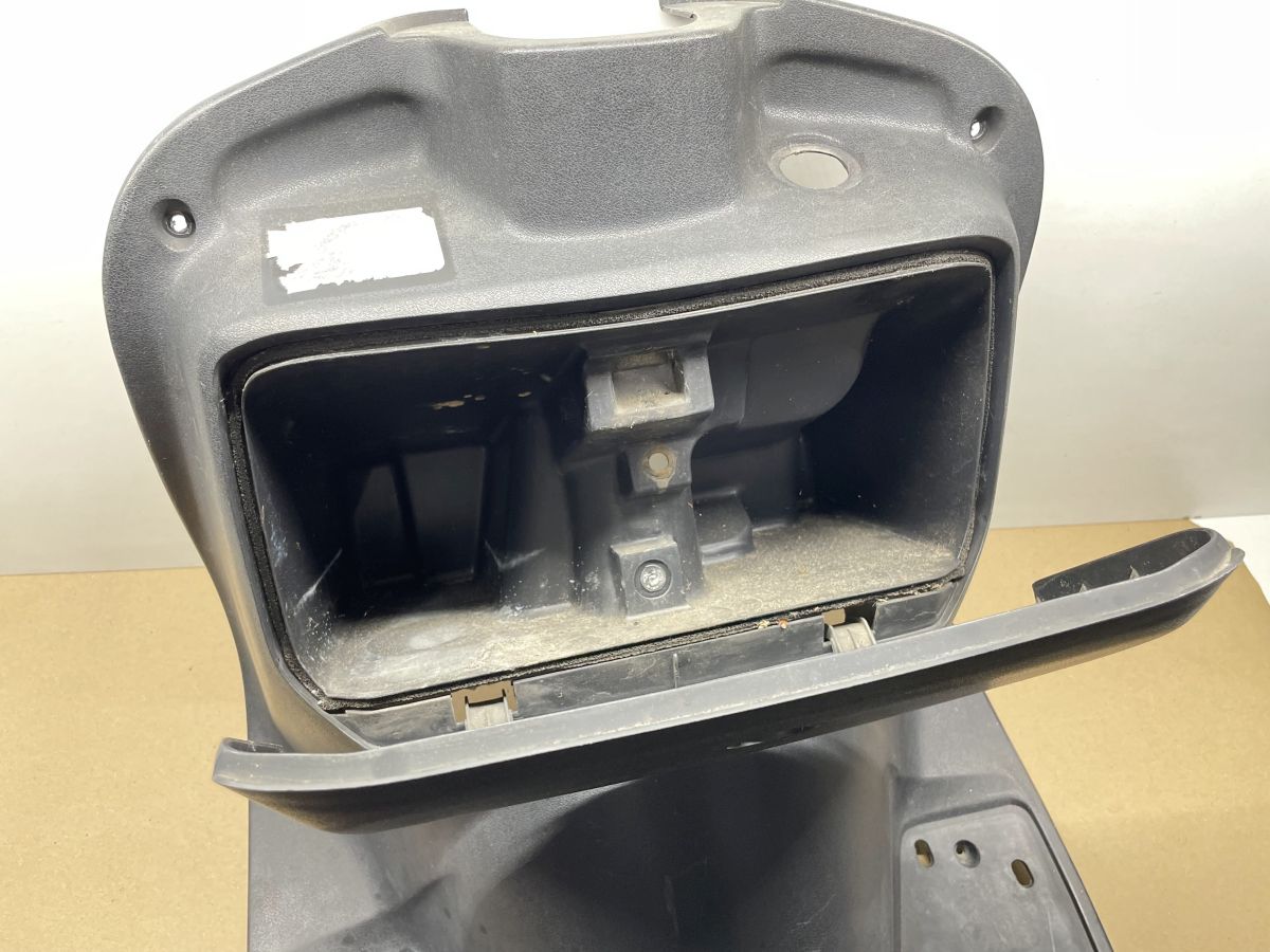 Suzuki AN 125 - Beinschild Innenraum Abdeckung Verkleidung fairing (77)