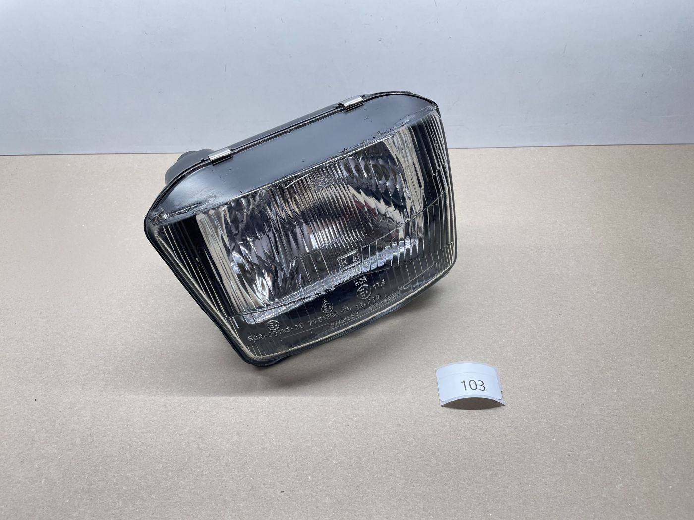 Kawasaki GPZ 500 - Scheinwerfer Licht Lampe vorne headlight (118-1)