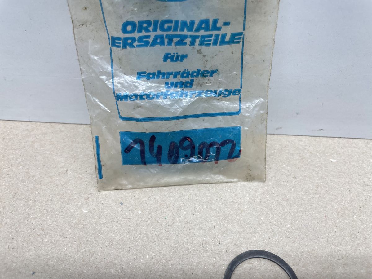 10x Sicherungsring 30mm NOS Seegering Sprengring Mofa KTM Peugeot Kreidler (39-47)