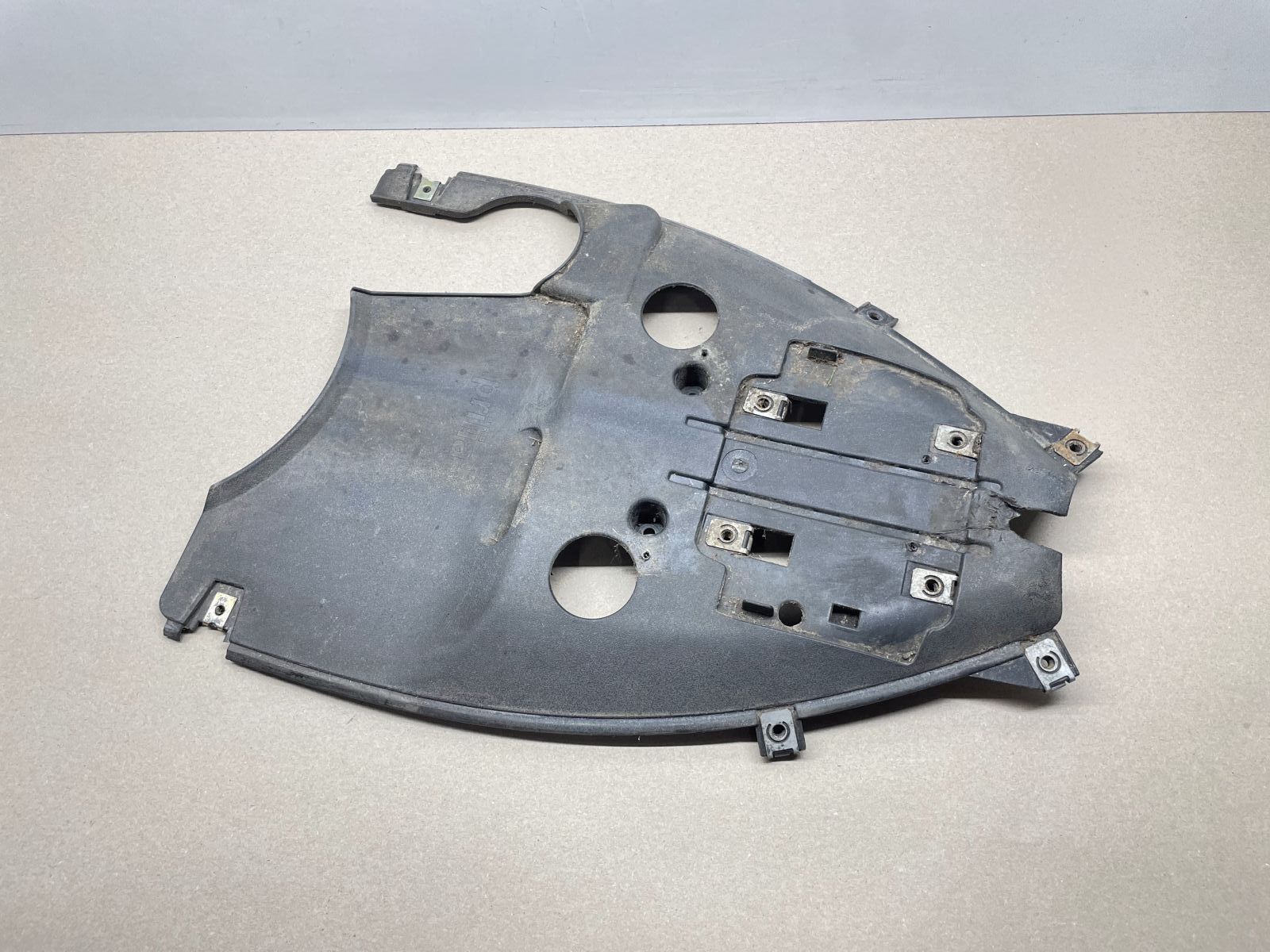 Aprilia SR50 R - Spritzschutz hinten Heck Abdeckung Verkleidung (93)