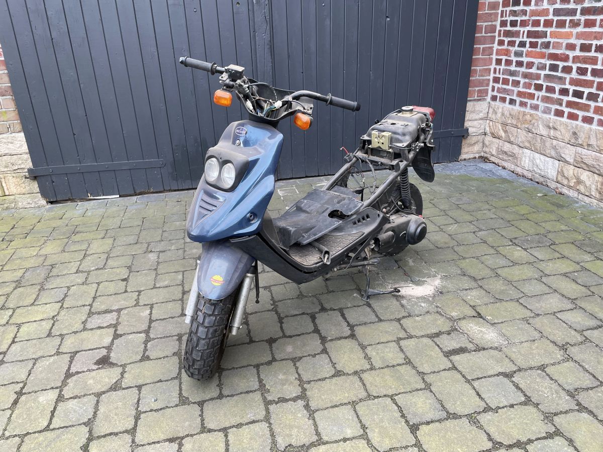 Pegasus SKY 125 - Trittbrett Fußablage Verkleidung Abdeckung fairing (37-3)