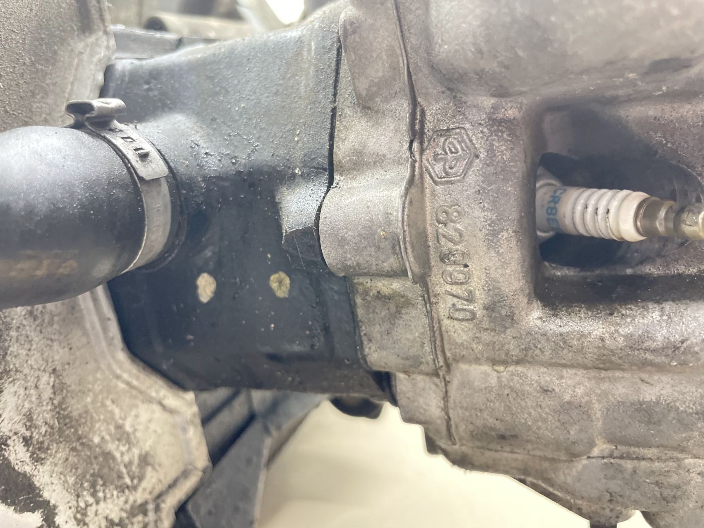 Piaggio Beverly 125 - Motorblock Kurbelwelle Getriebe Zylinder Anlasser engine (110)