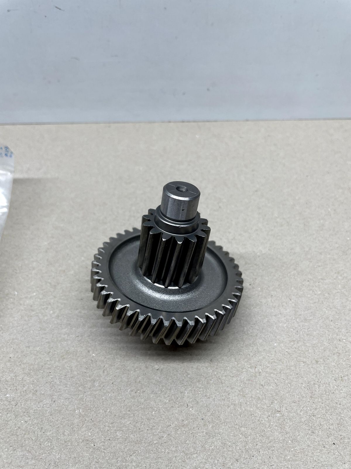 Pegasus Corona 125 TGB 303R Hawk 125 Zahnrad Getriebe 427517 shaft engine (40-18)