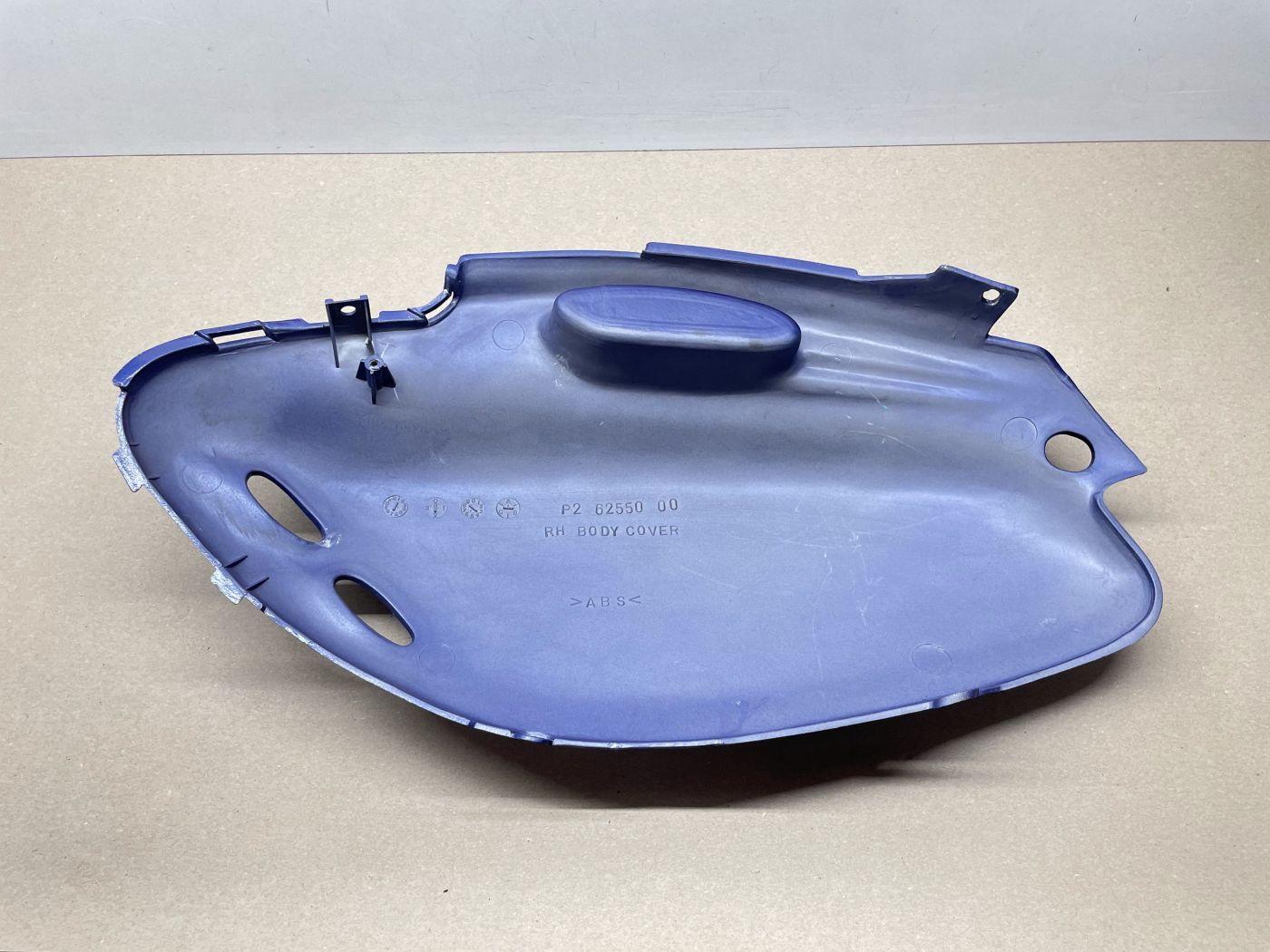 PGO PMX 50 - Seitenteil rechts Verkleidung Abdeckung Sitzbank fairing (118-V)