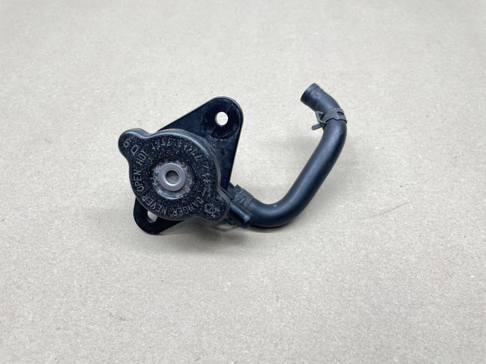 YAMAHA RD350 LC - Kühlerverschlussdeckel Kühlerschlauch Wasserkühler (118-24)