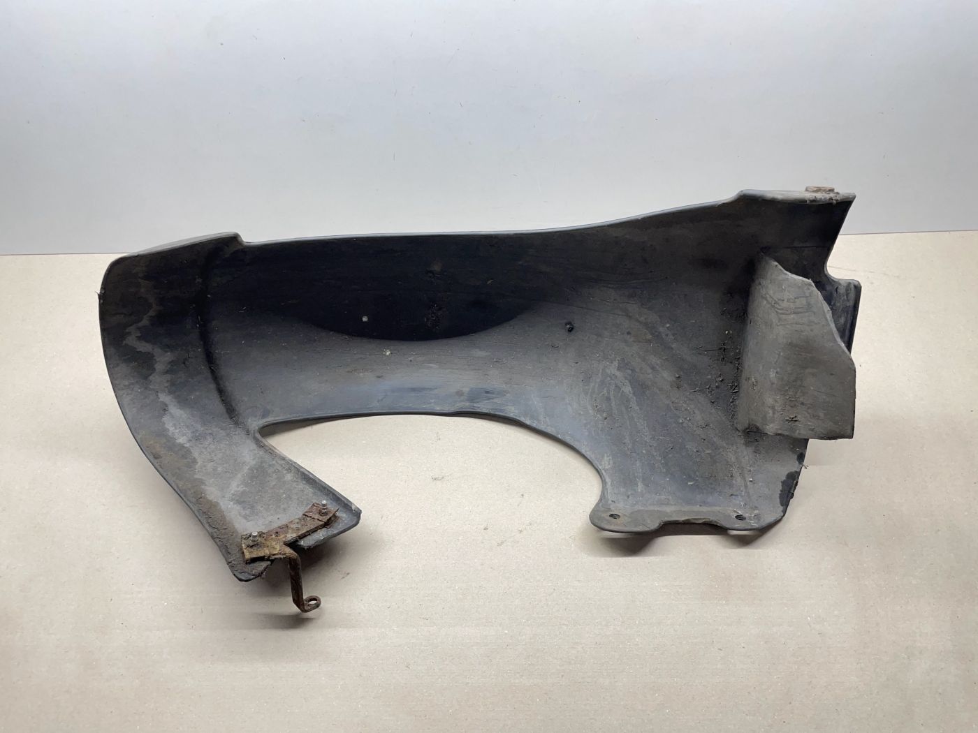 Aprilia Gulliver 50 - Spritzschutz hinten Hinterrad Abdeckung fairing (102-10)