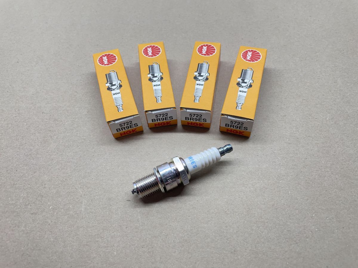 4x Zündkerze NGK BR9ES -  Aprilia SR50 Beta RR 50 Derbi Piaggio Gilera  (94-305)