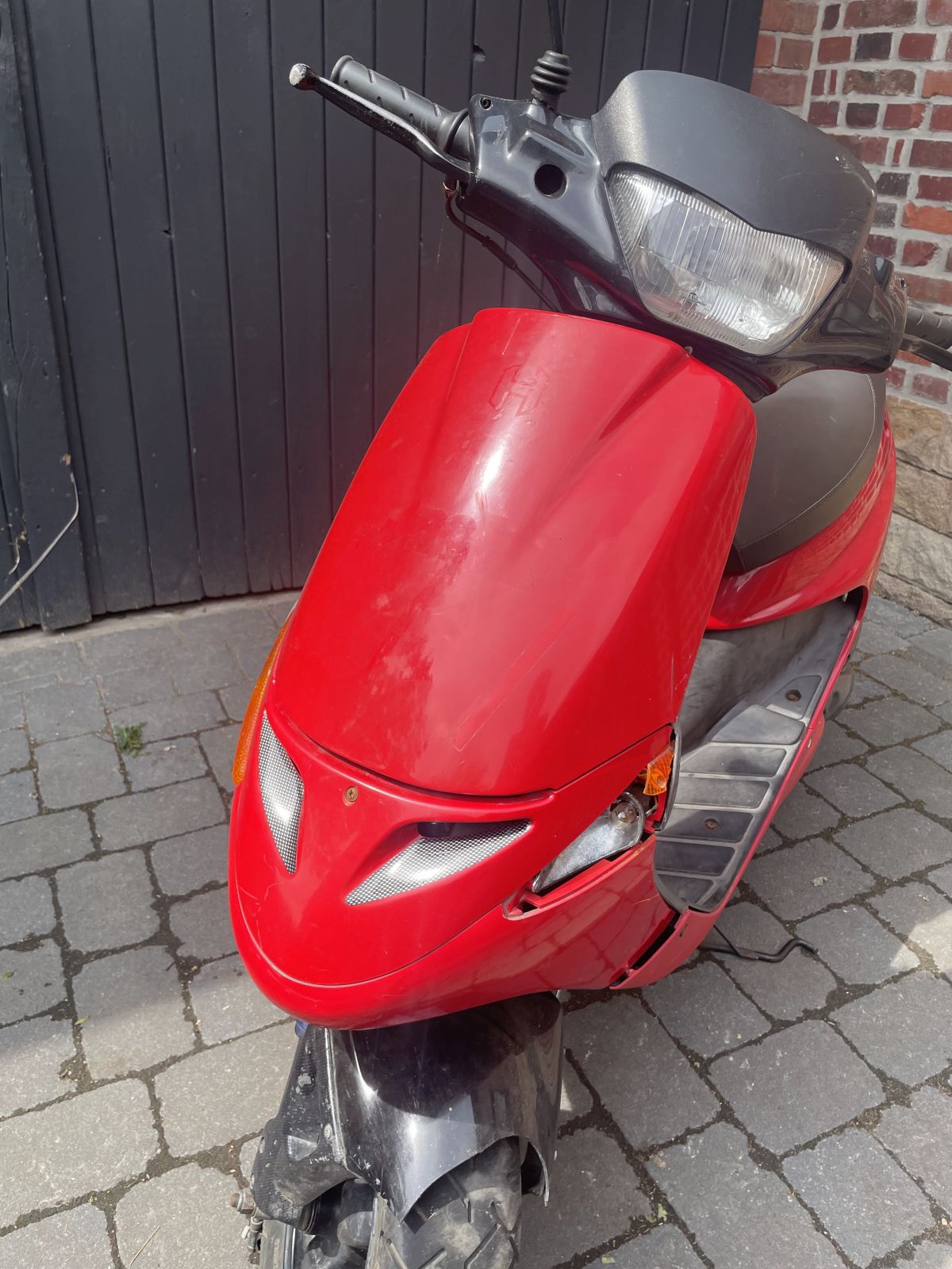 Hercules Splinter / Peugeot Speedake - Front Staufach Verkleidung fairing (81)