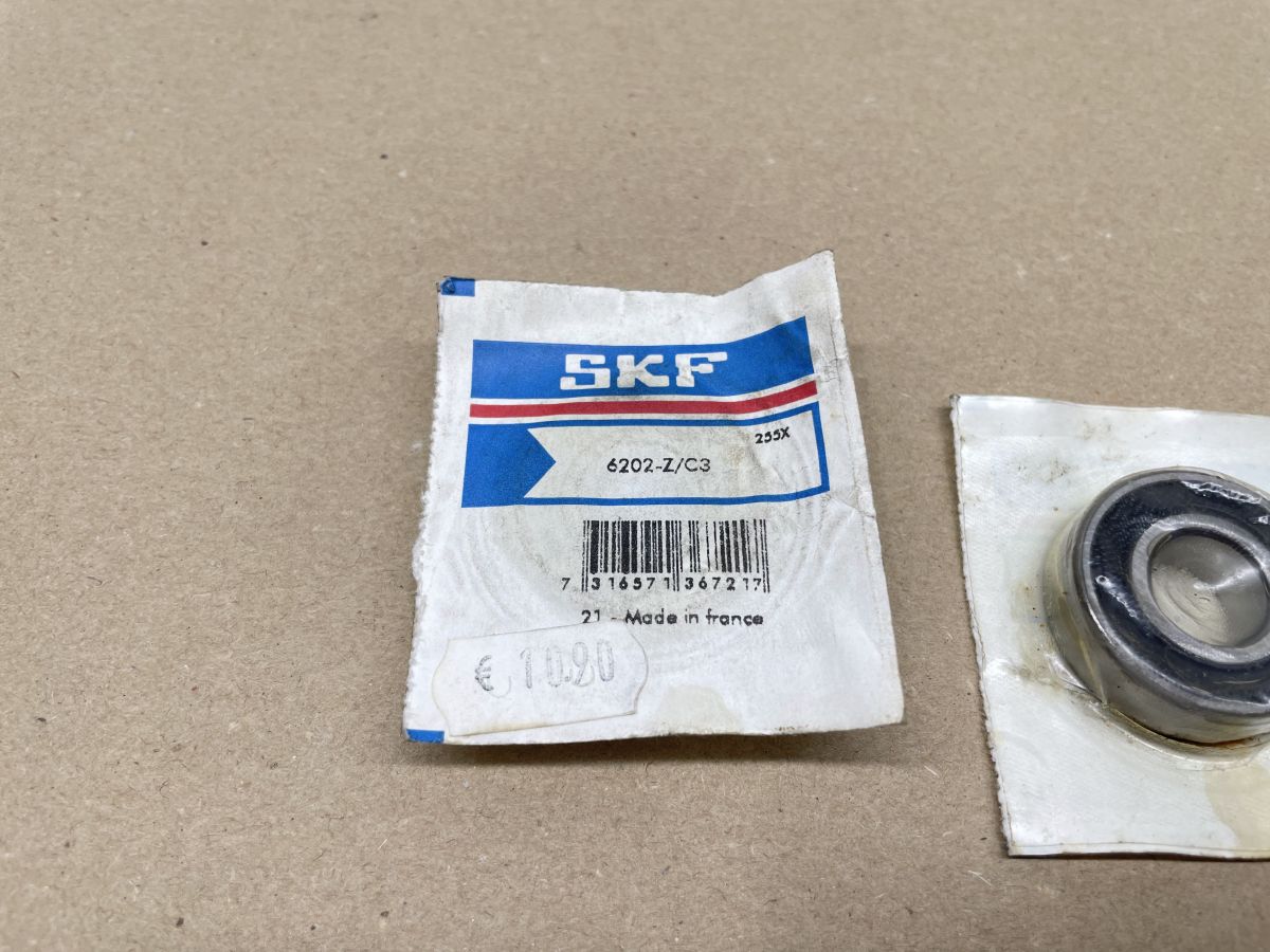 2x SKF Kugellager 6202 Z C3 / 15 x 35 x 11 mm Einseitig abgedichtet (118-17)