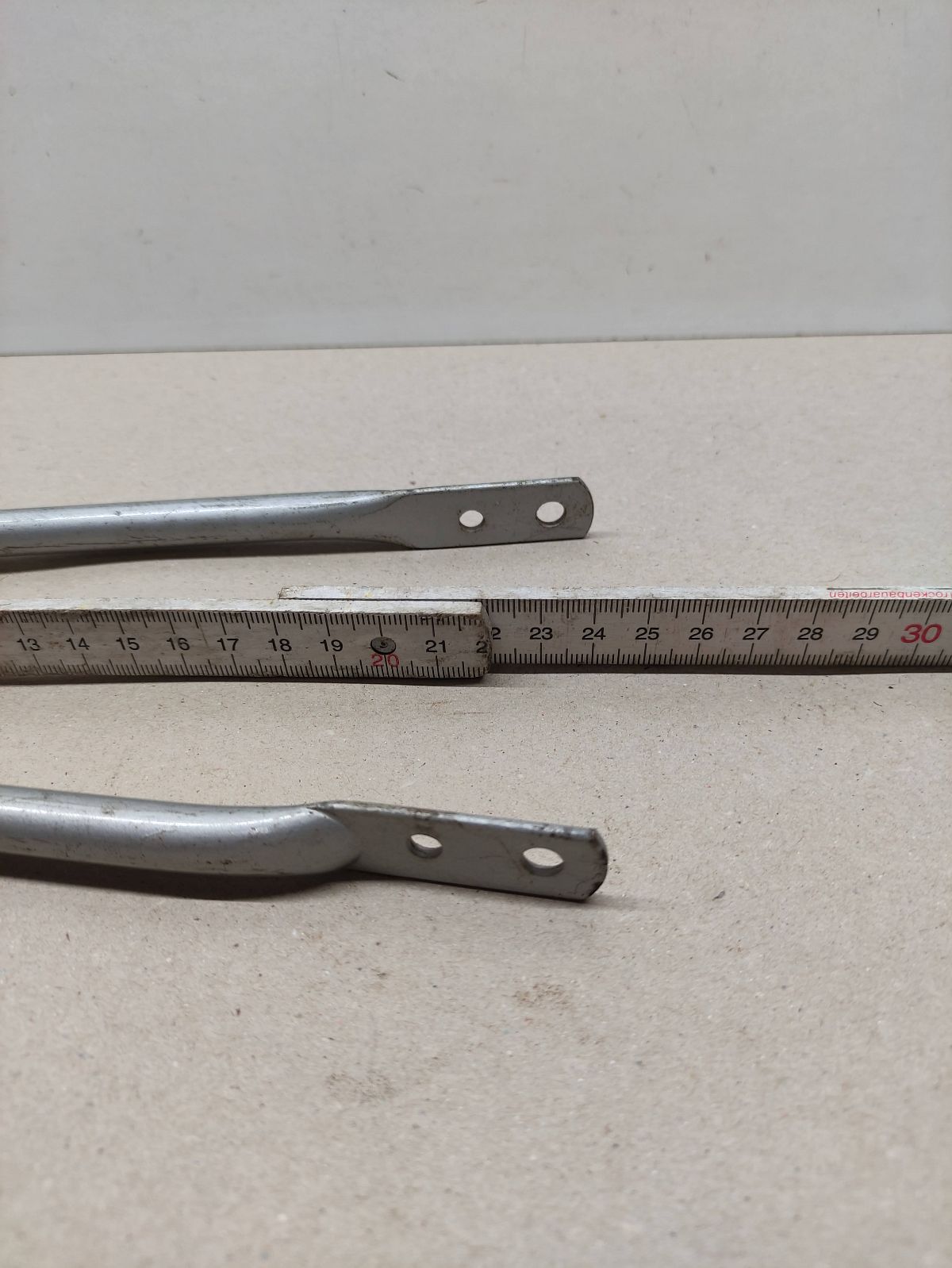 Mobylette Motobecane Motoconfort ? Schutzblechstrebe Halter Halterung NEU (39-9)