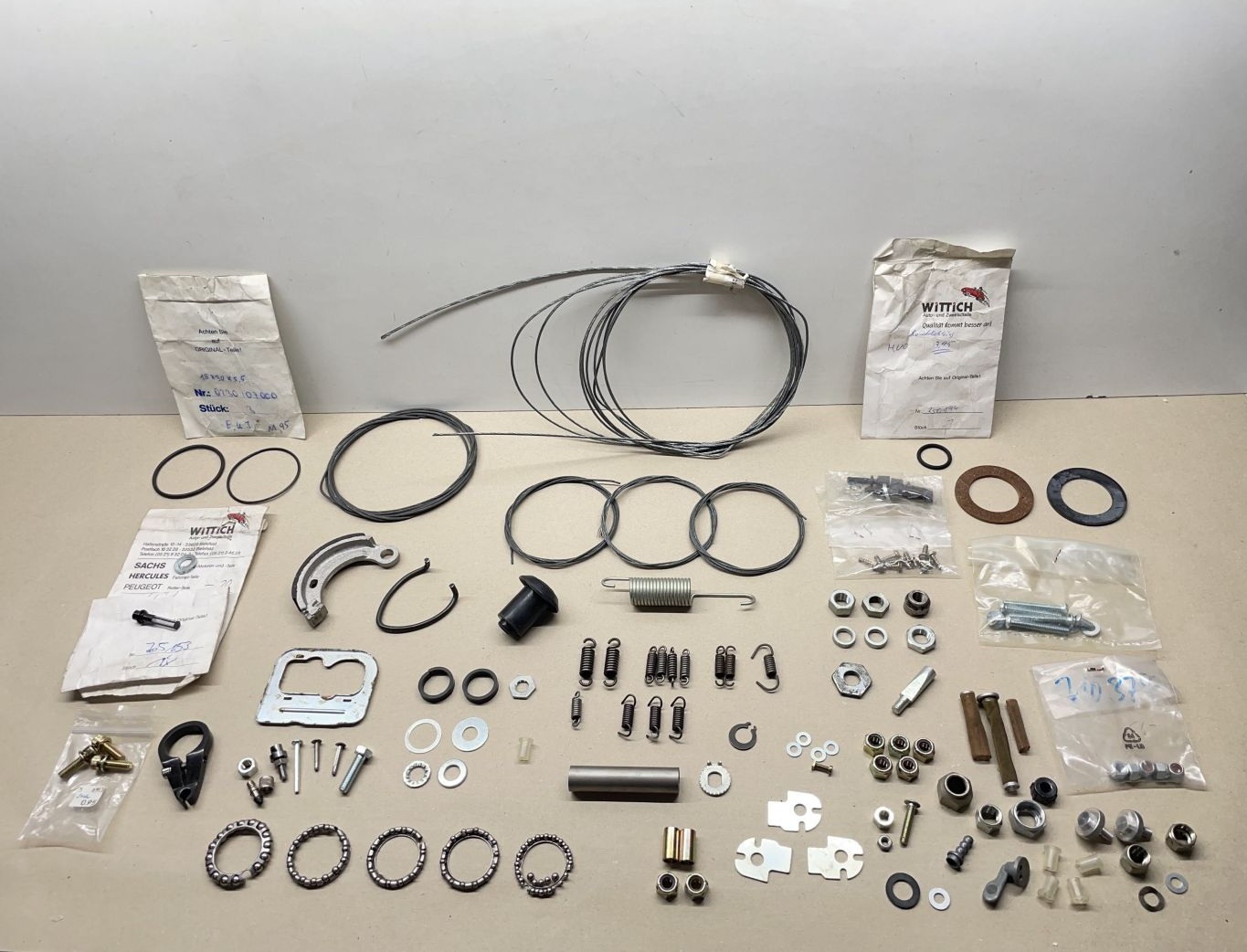 Mofa Moped Teile - Bremszug Schraube Mutter Feder Bremsbacke Dichtung Vergaser (39-81)